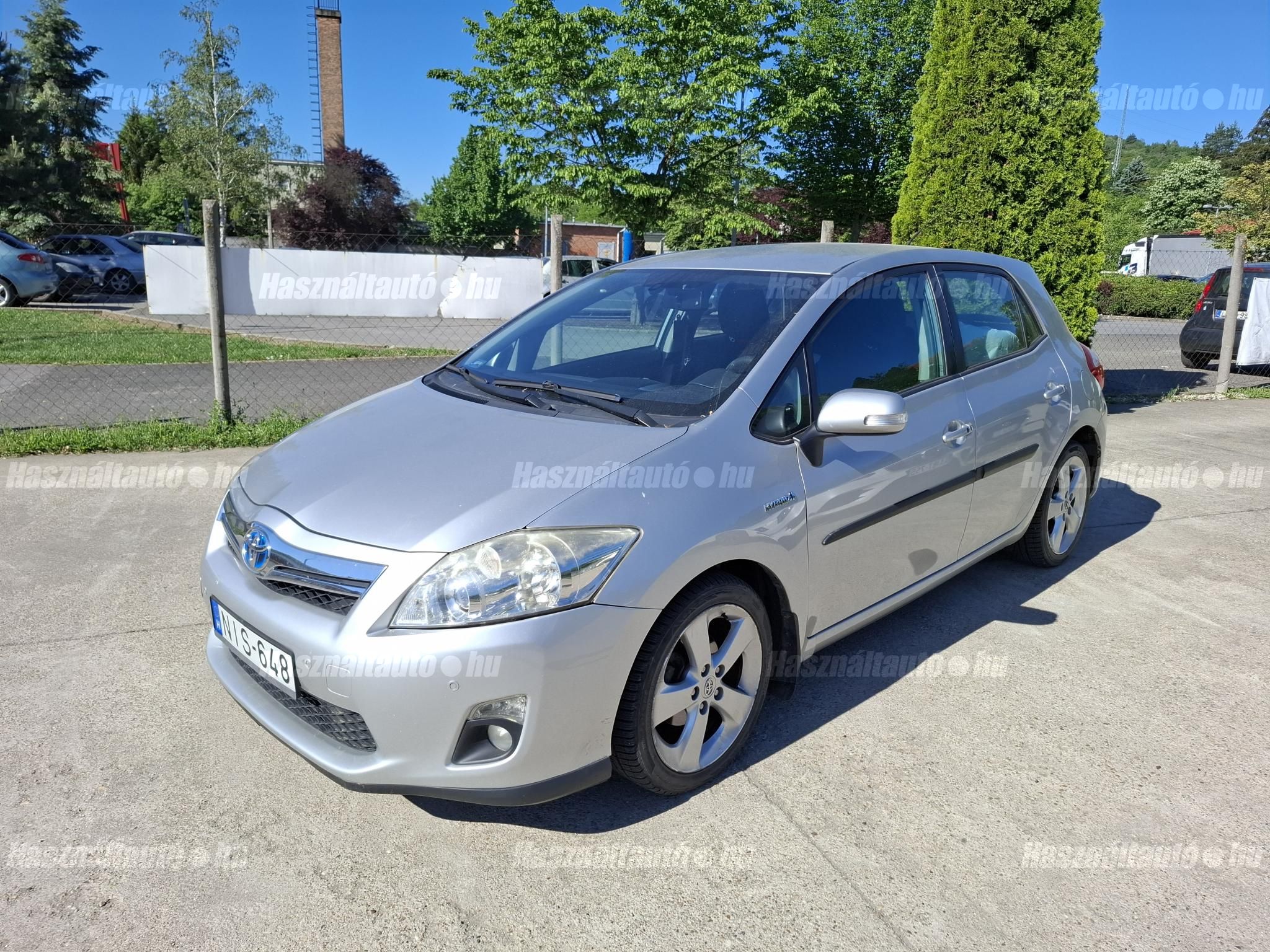 TOYOTA AURIS 2011/3 - 1