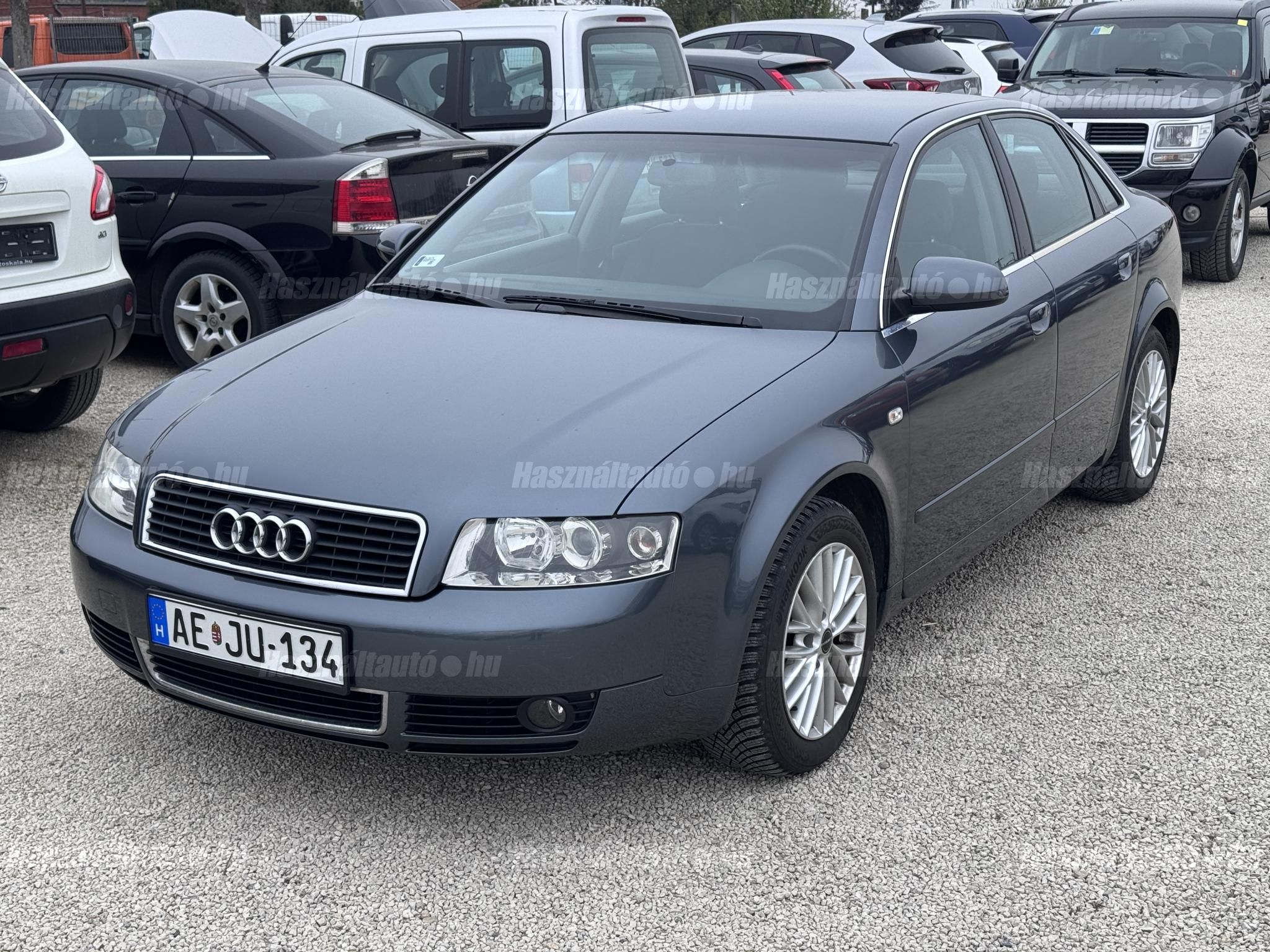 AUDI A4 2001/3 - 1