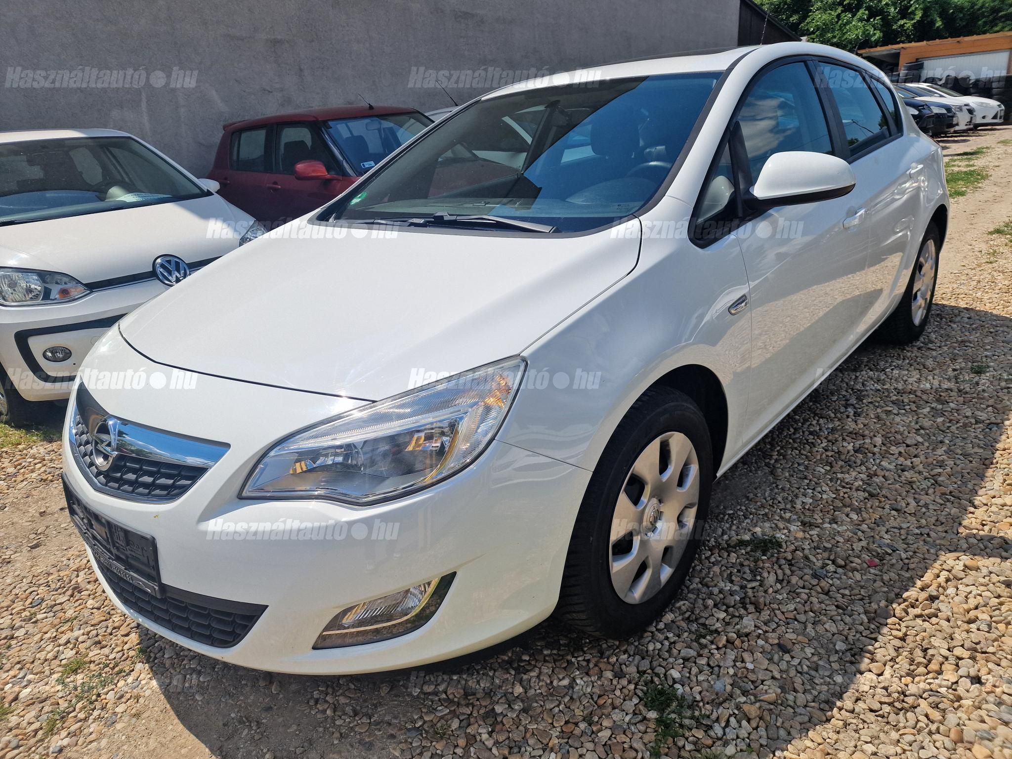 OPEL ASTRA J 2012/5 - 1