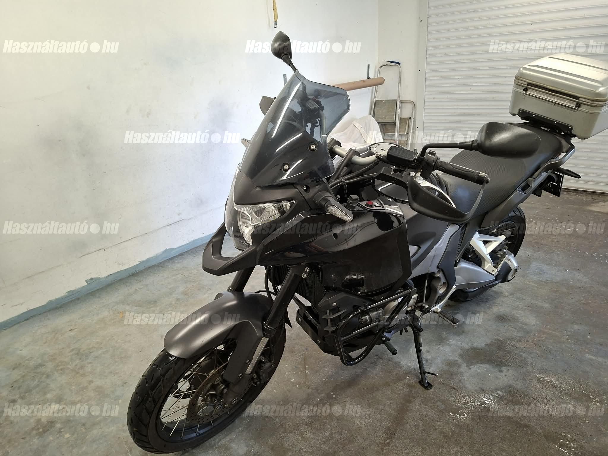 HONDA VFR 1200 X 2013 - 1