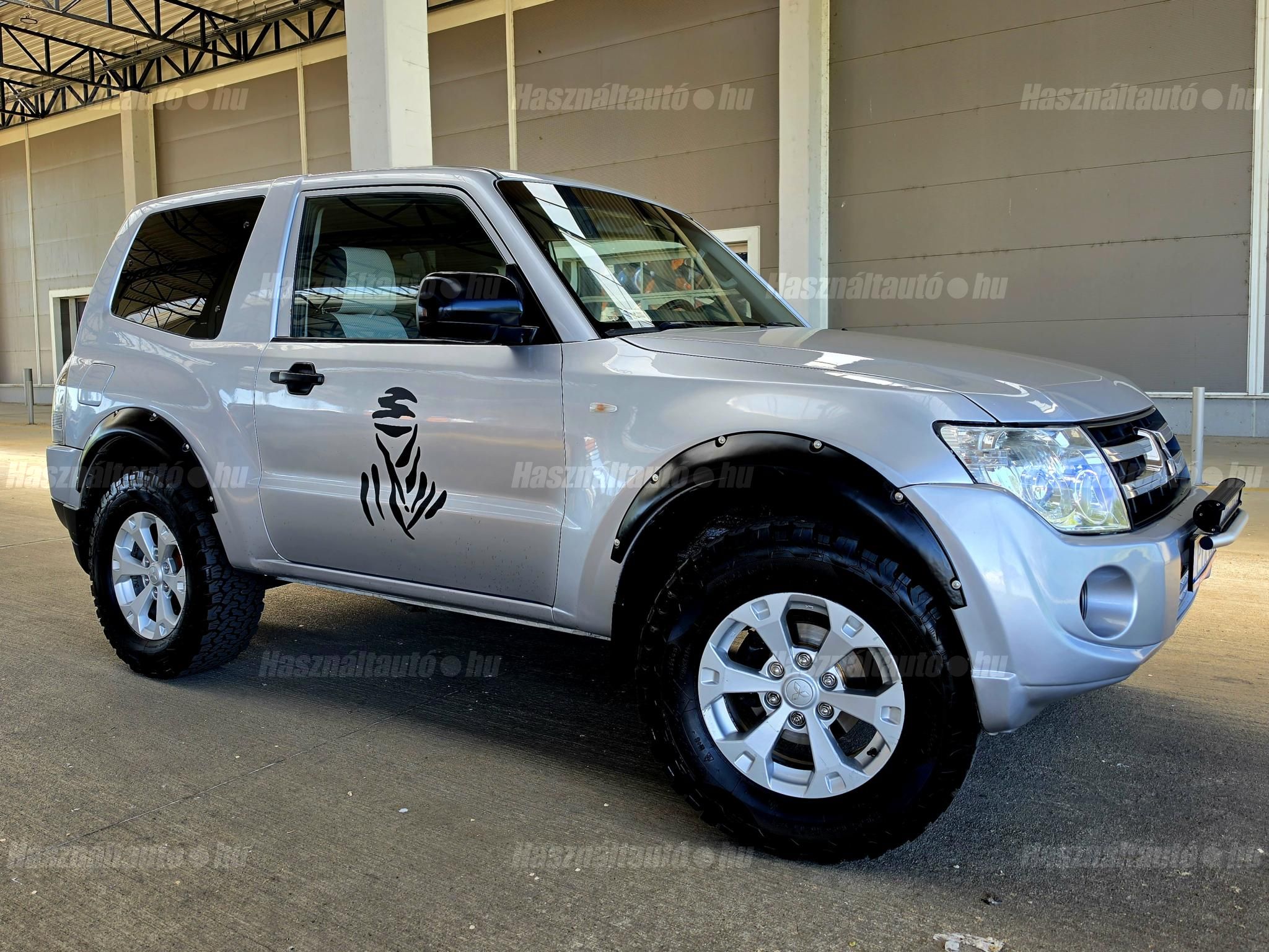 MITSUBISHI PAJERO 2013/7 - 1