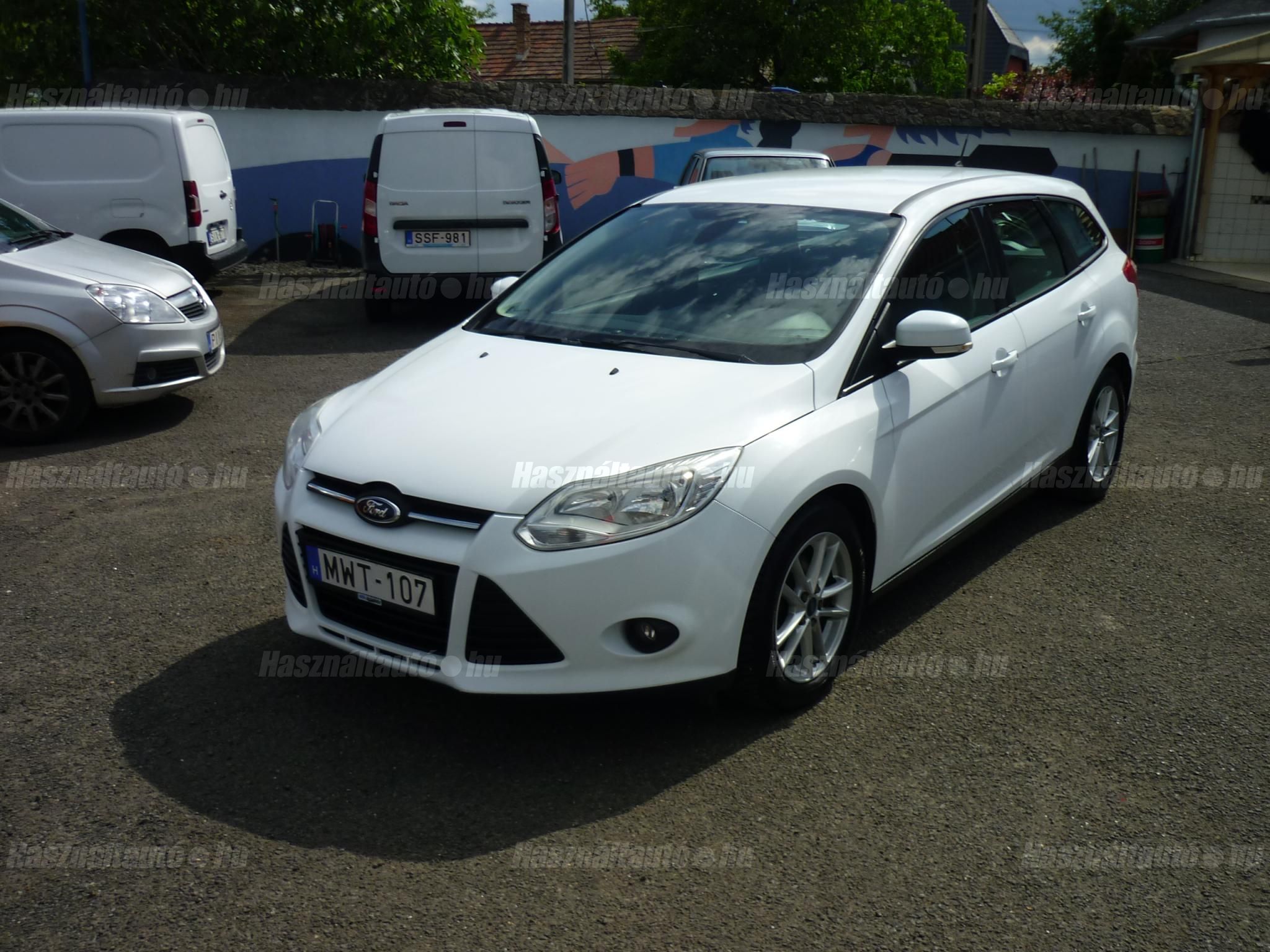 FORD FOCUS 2014/8 - 1