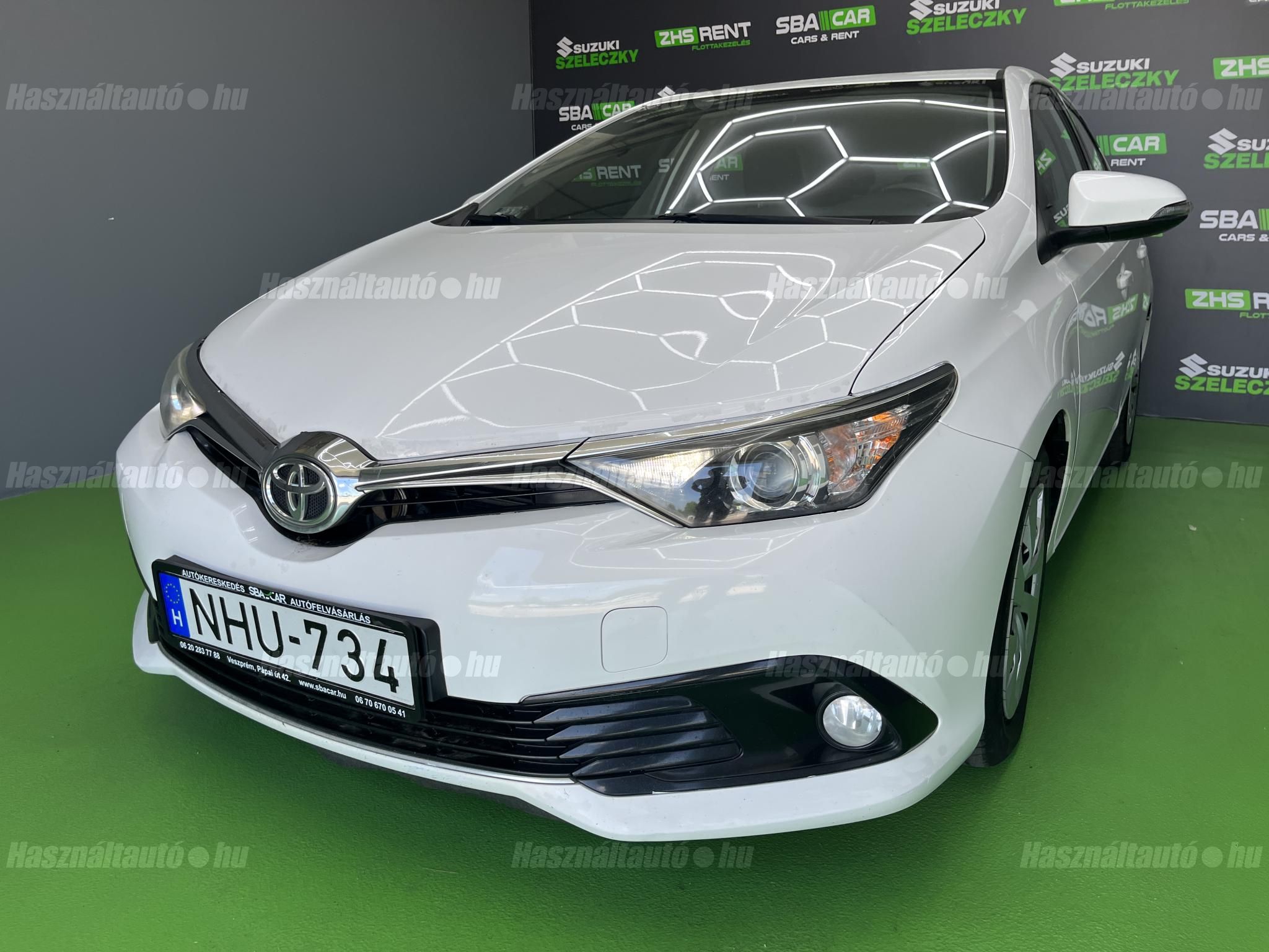 TOYOTA AURIS 2015/9 - 1