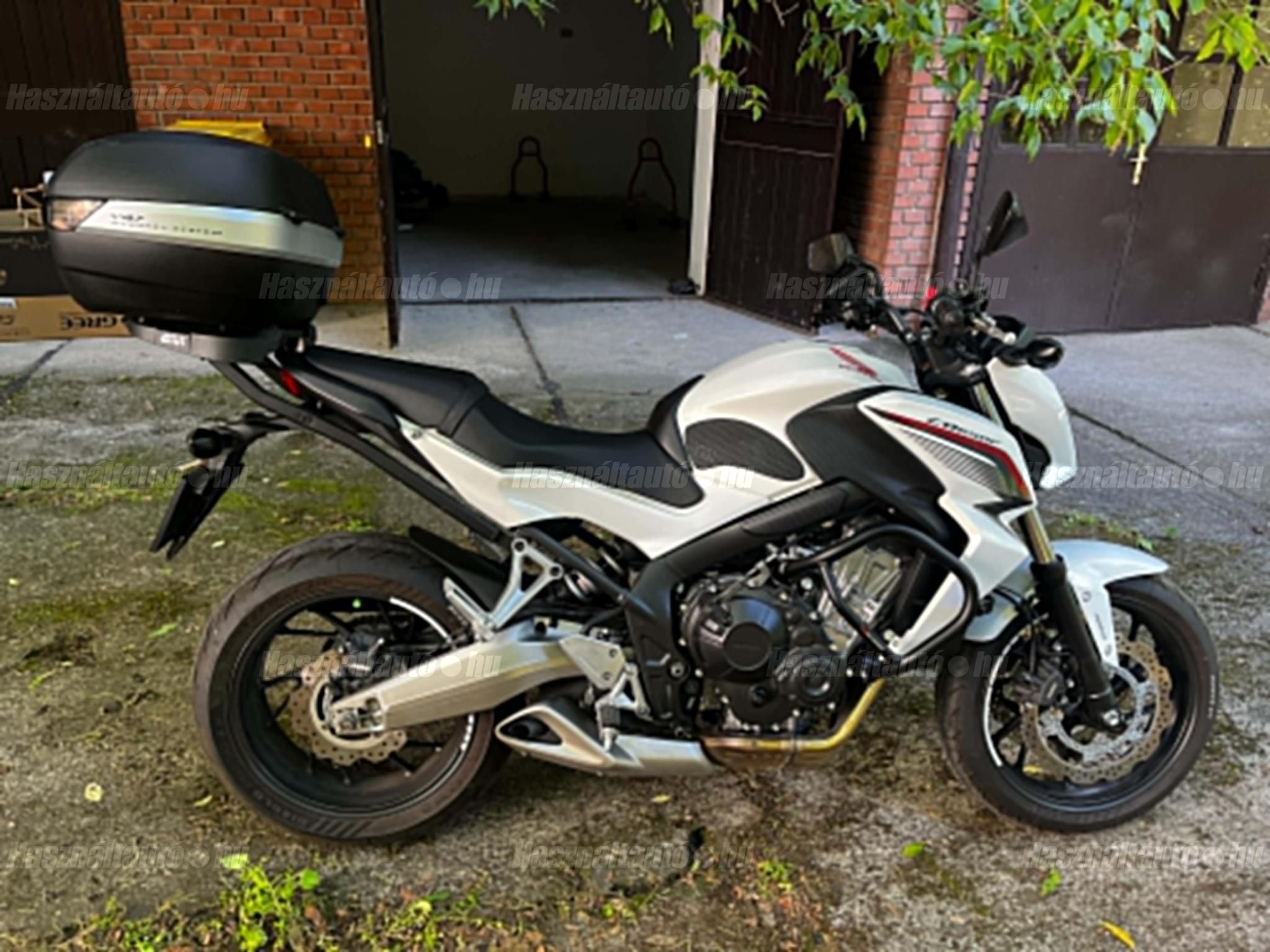 HONDA CB 650 F 2014/5 - 1