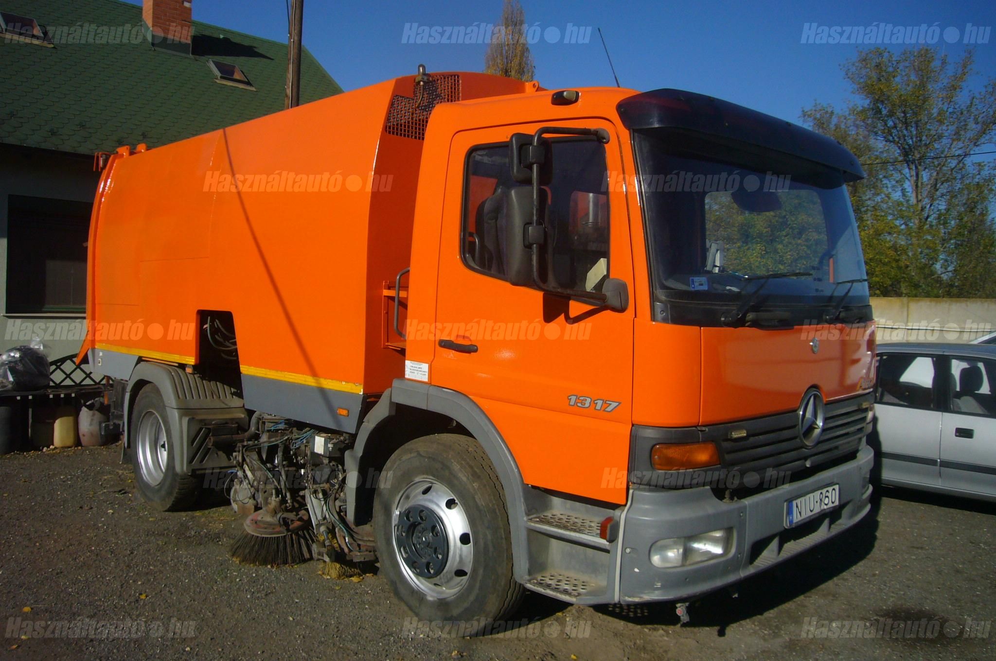 MERCEDES-BENZ 2000/10 - 1