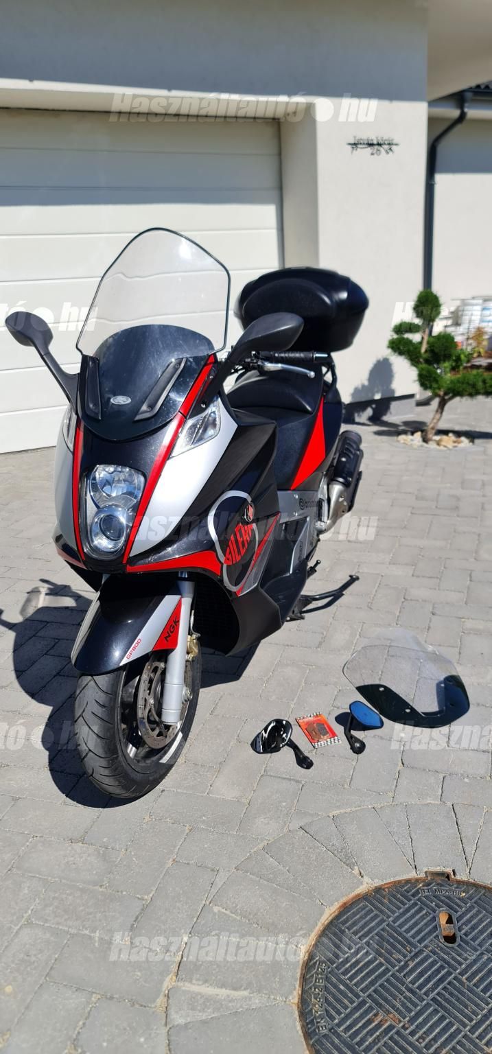 GILERA GP 800 2010/3 - 1