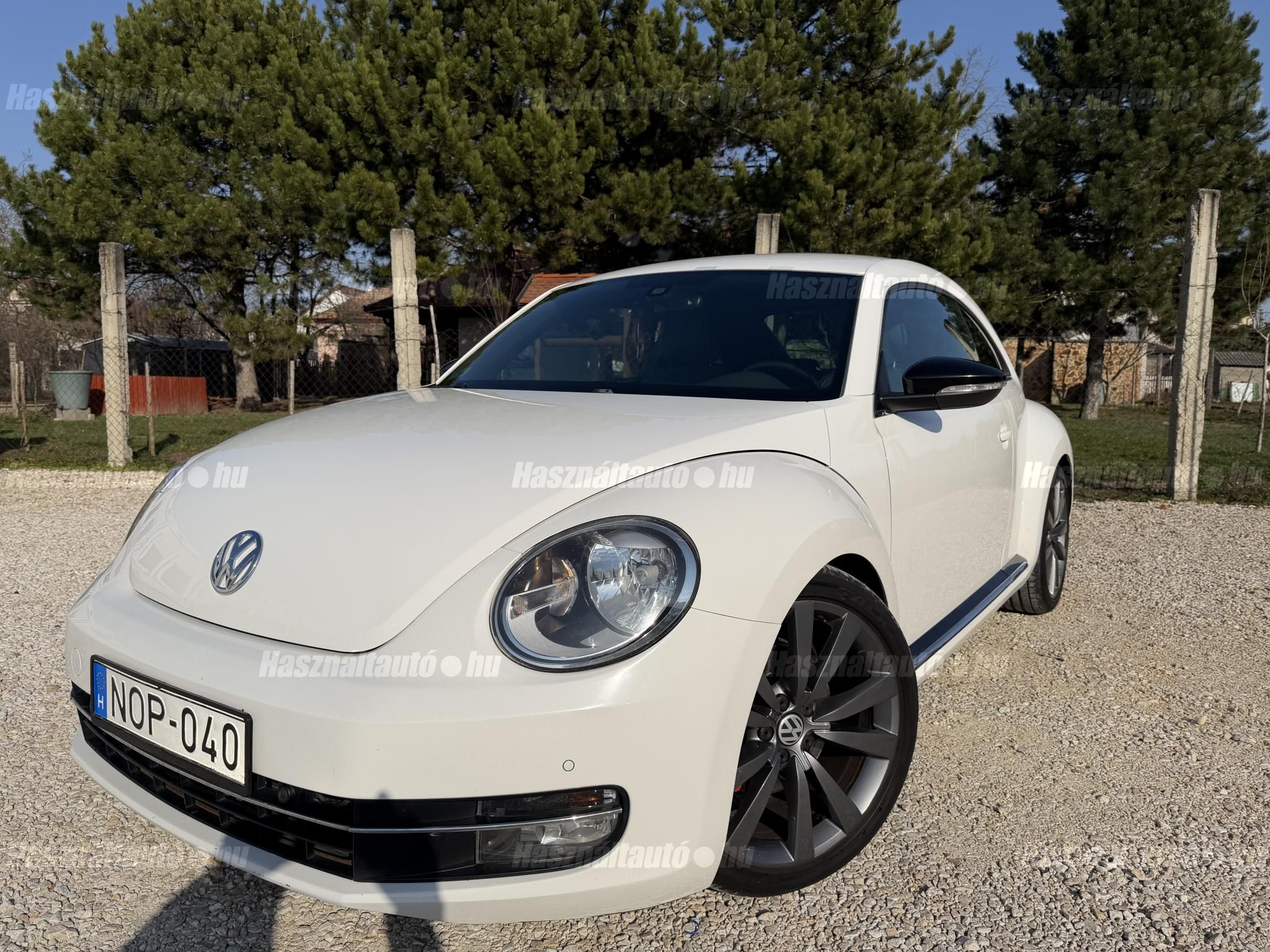 VOLKSWAGEN BEETLE 2012/2 - 1