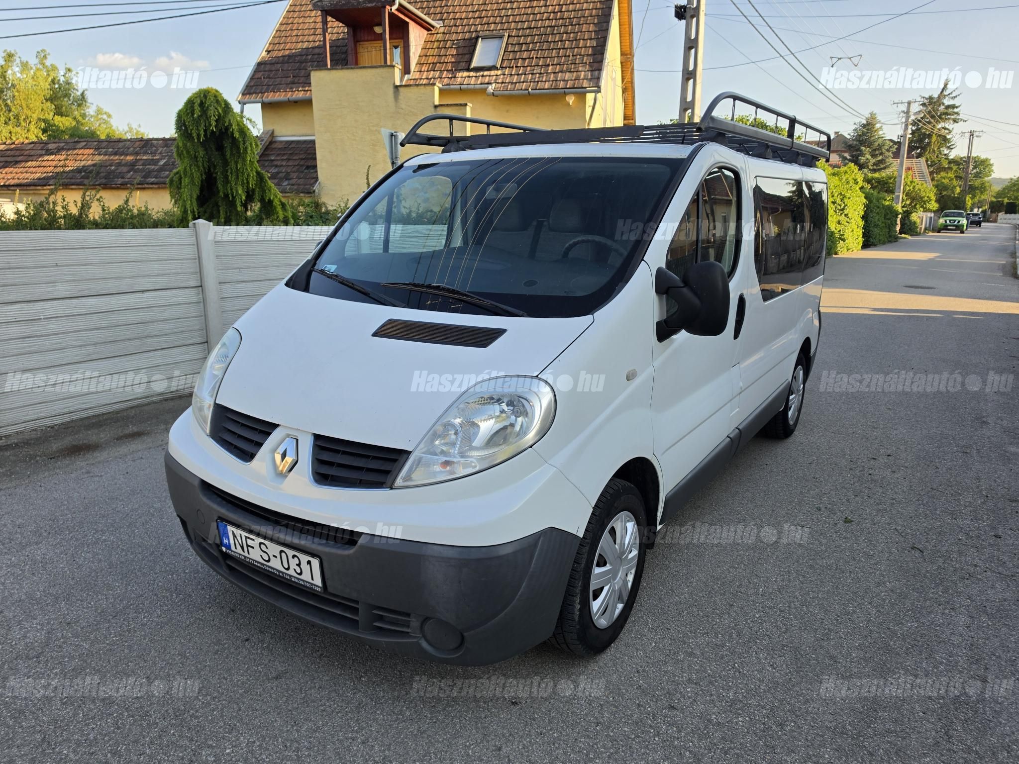 RENAULT TRAFIC 2012 - 1