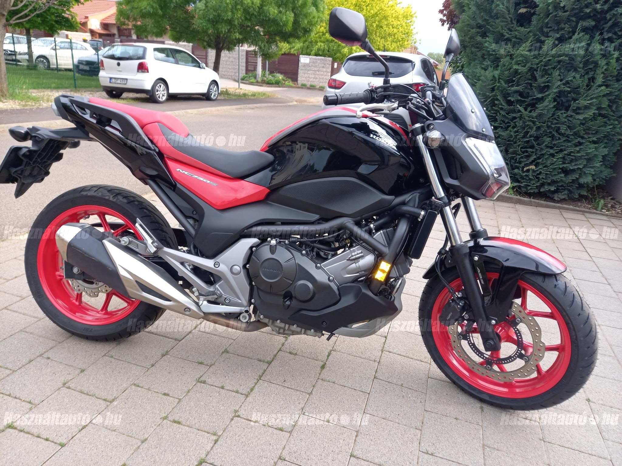 HONDA NC 750 S 2017/10 - 1