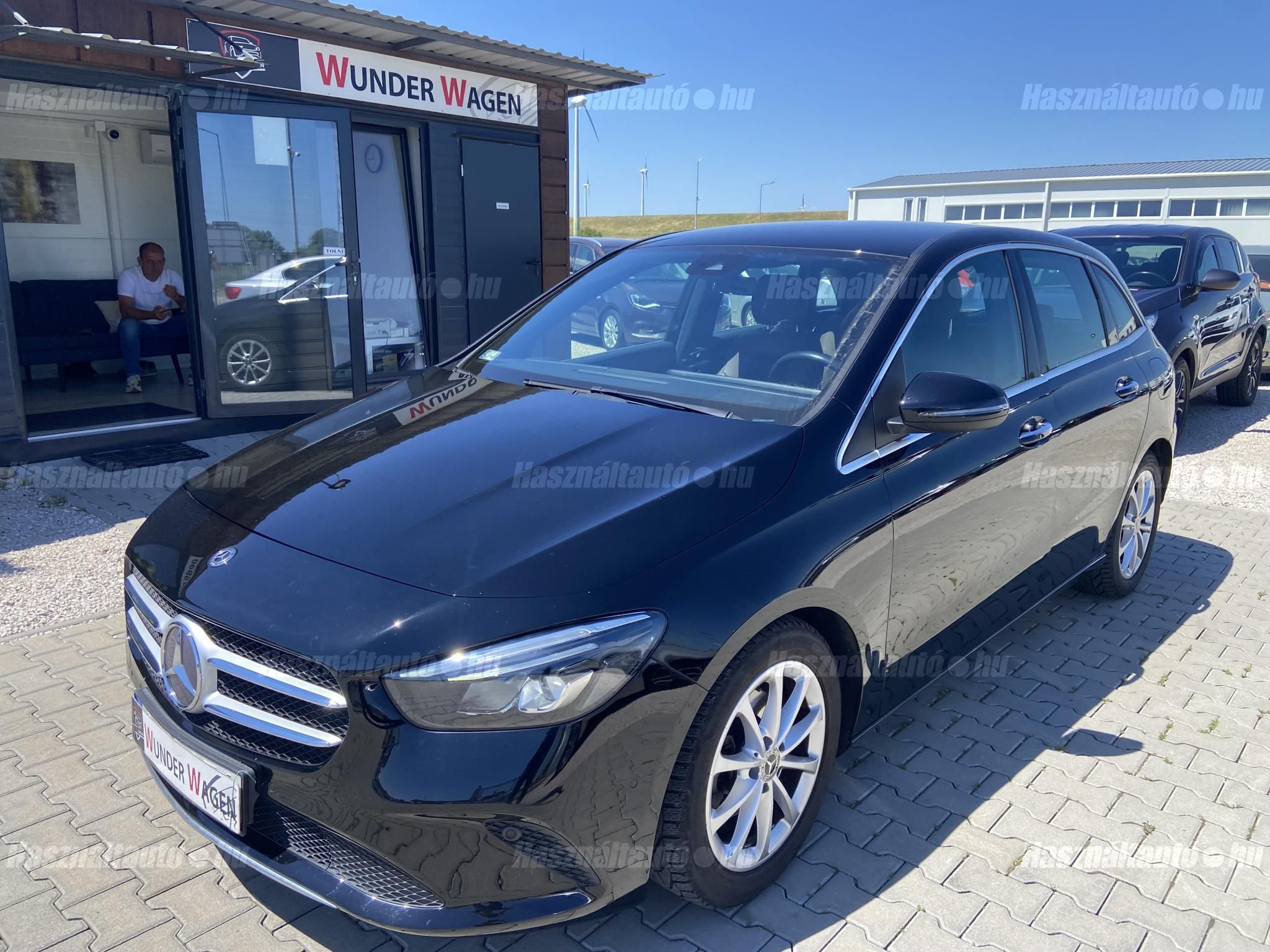 MERCEDES-BENZ B 180 2020/10 - 1