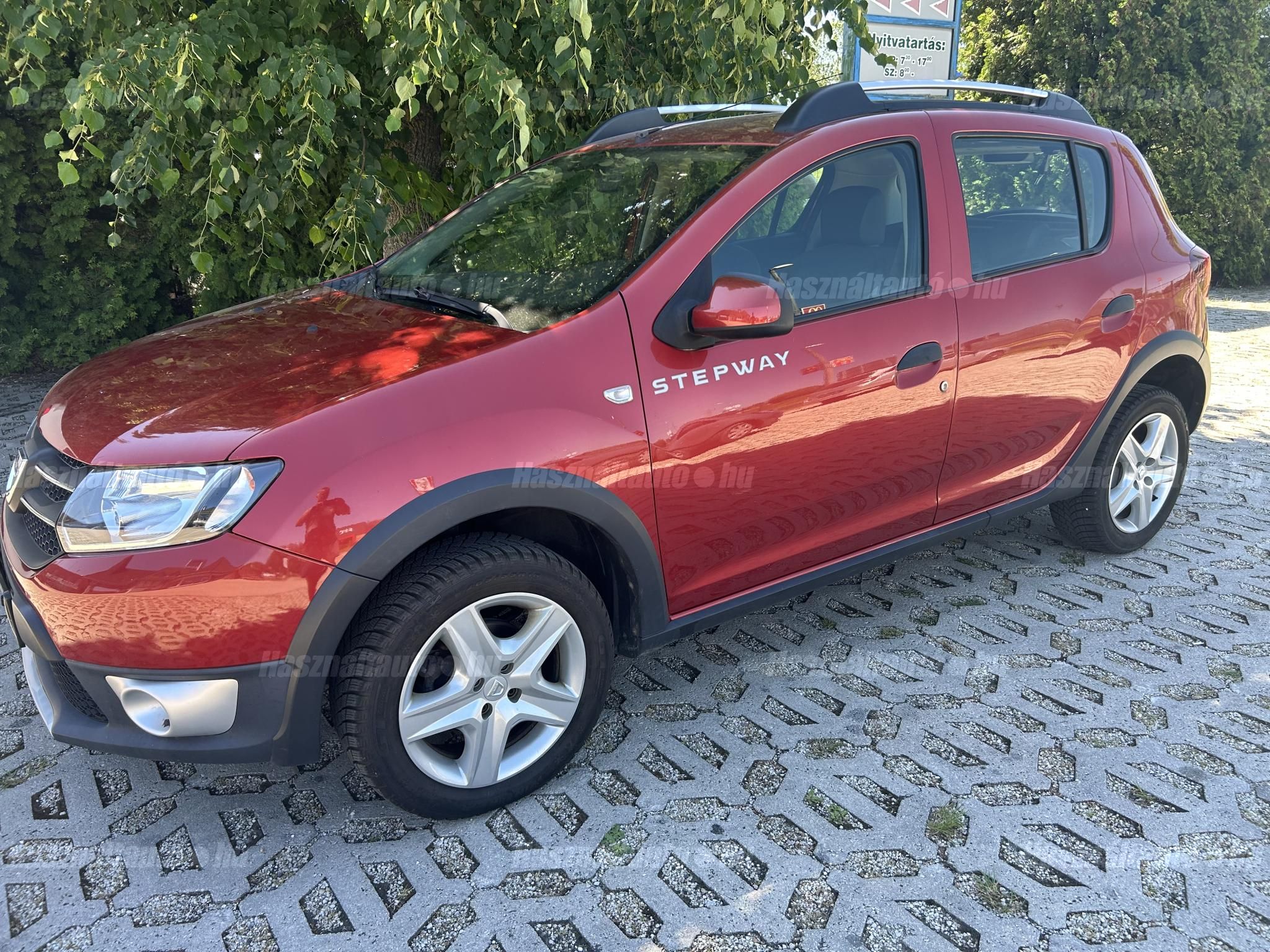 DACIA SANDERO 2013/4 - 1