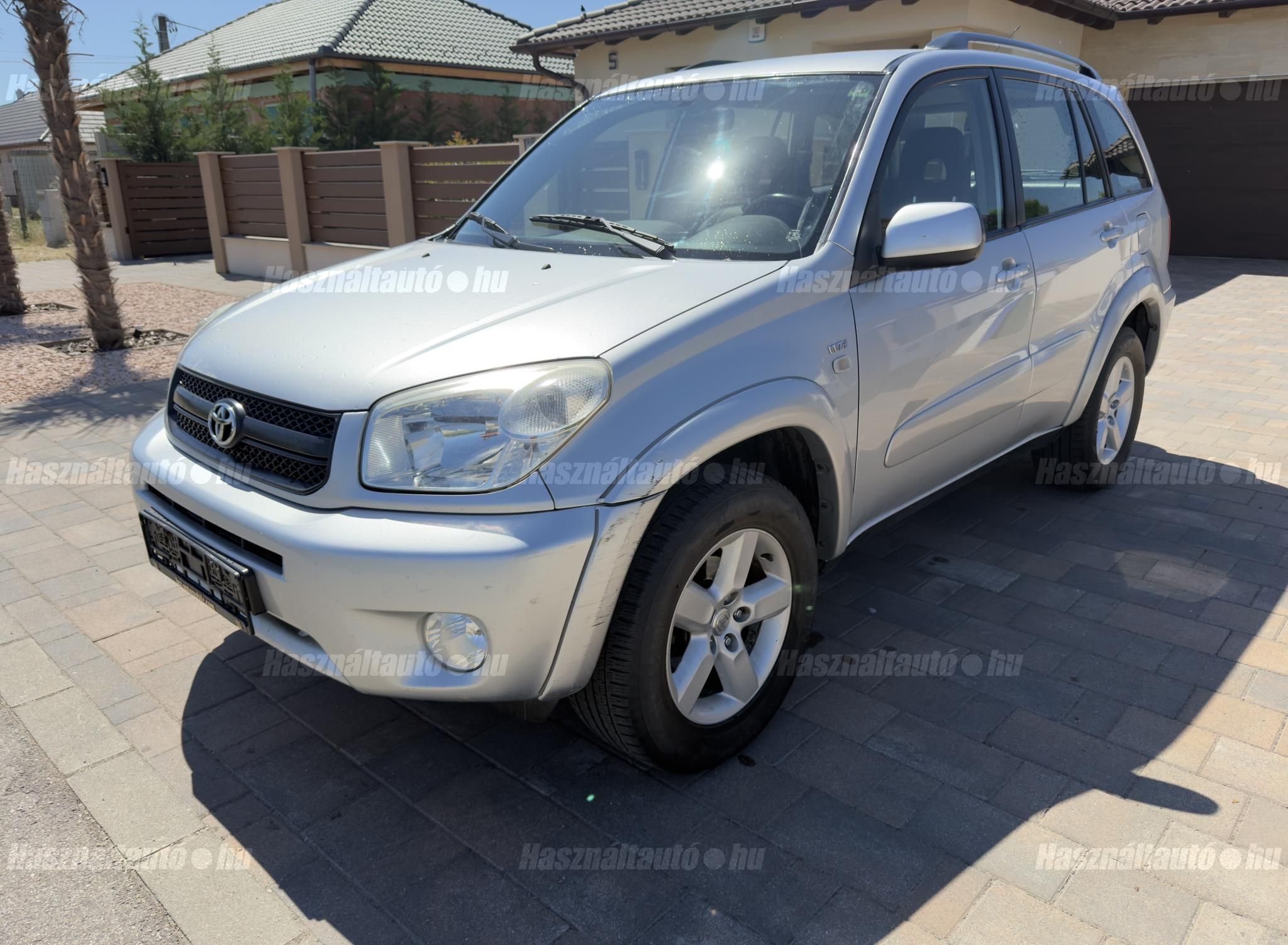 TOYOTA RAV 4 2004/5 - 1