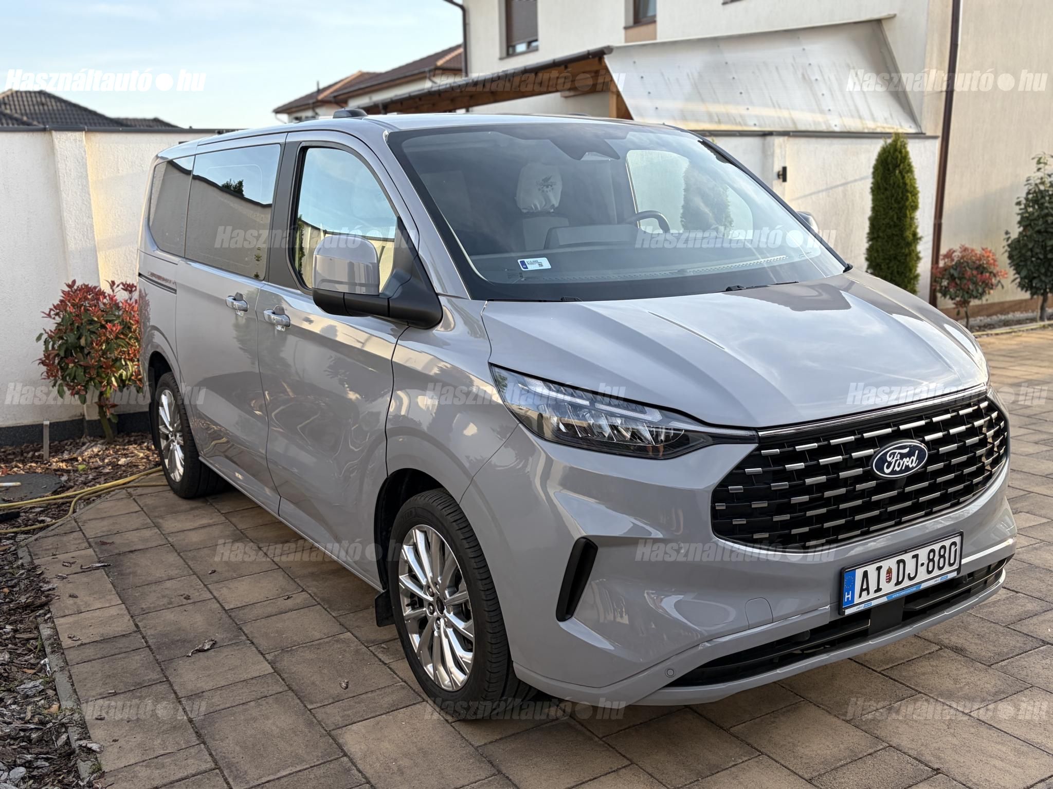 FORD TOURNEO 2024/6 - 1