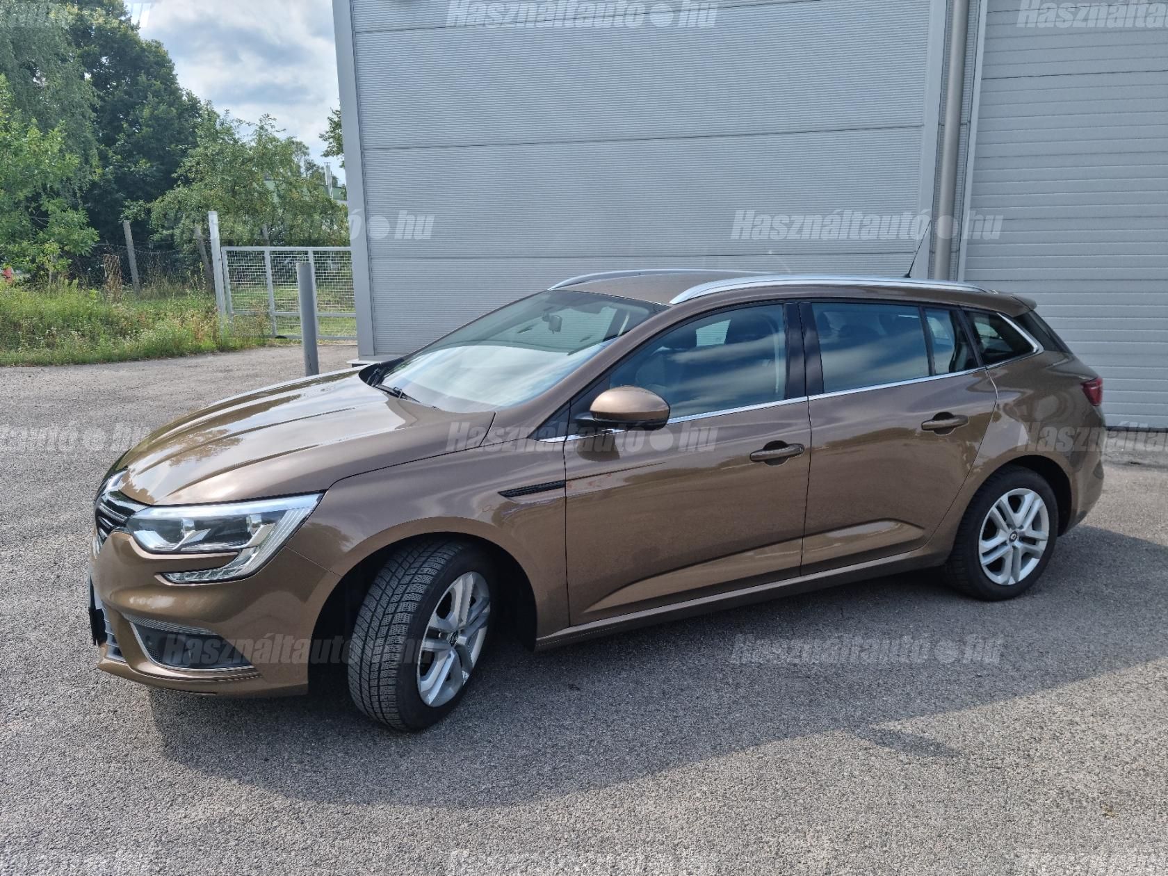 RENAULT MEGANE 2017/6 - 1