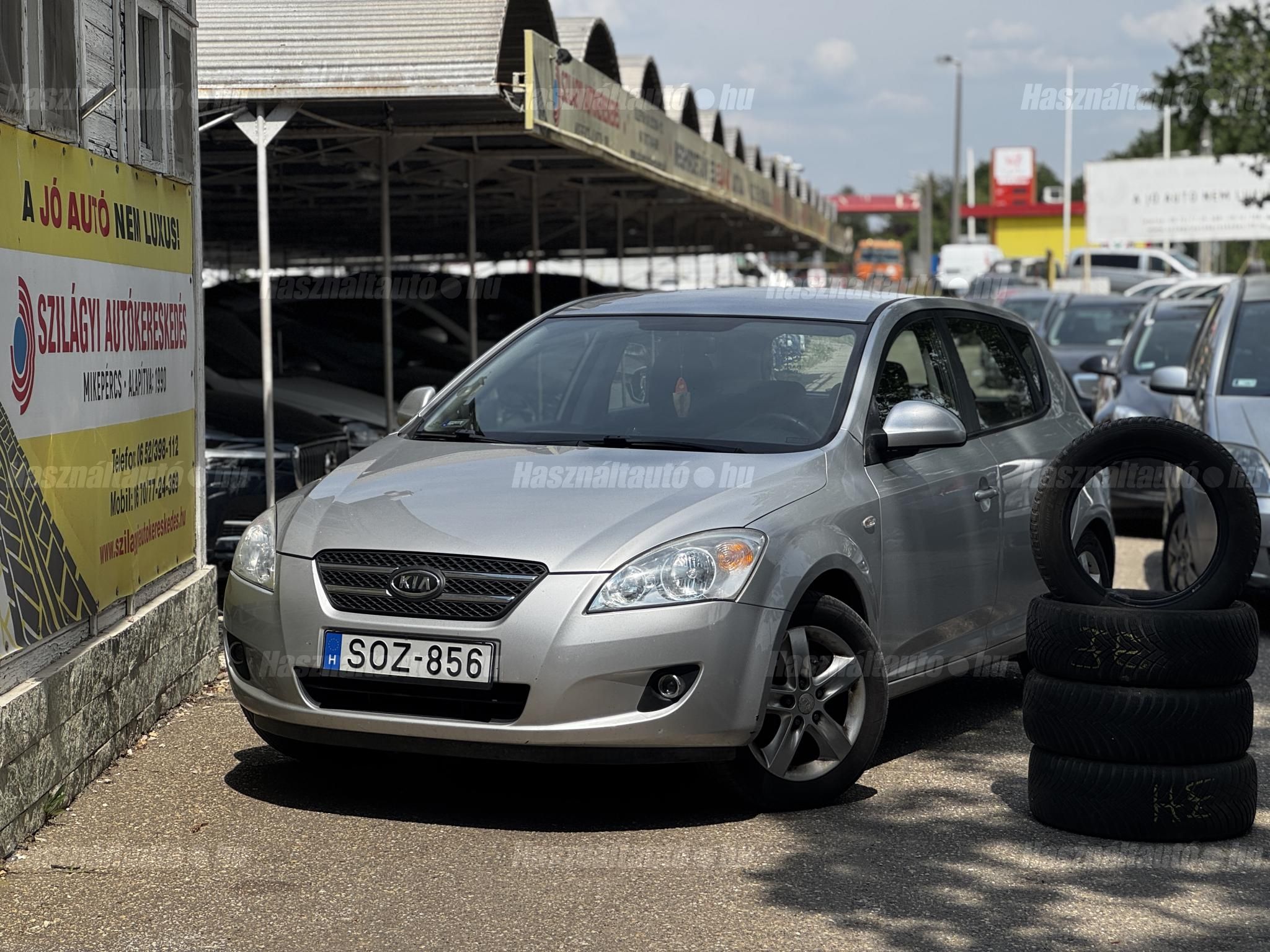 KIA CEE'D 2009/6 - 1