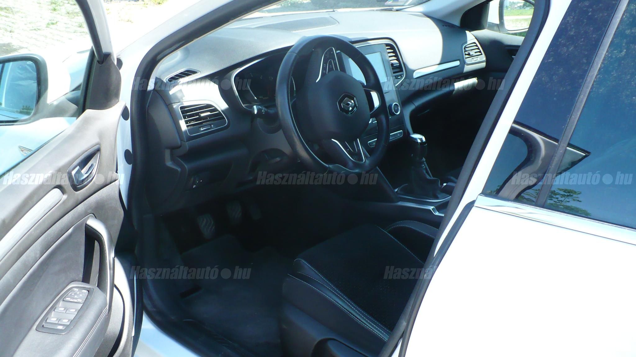 RENAULT MEGANE 2017/10 - 1