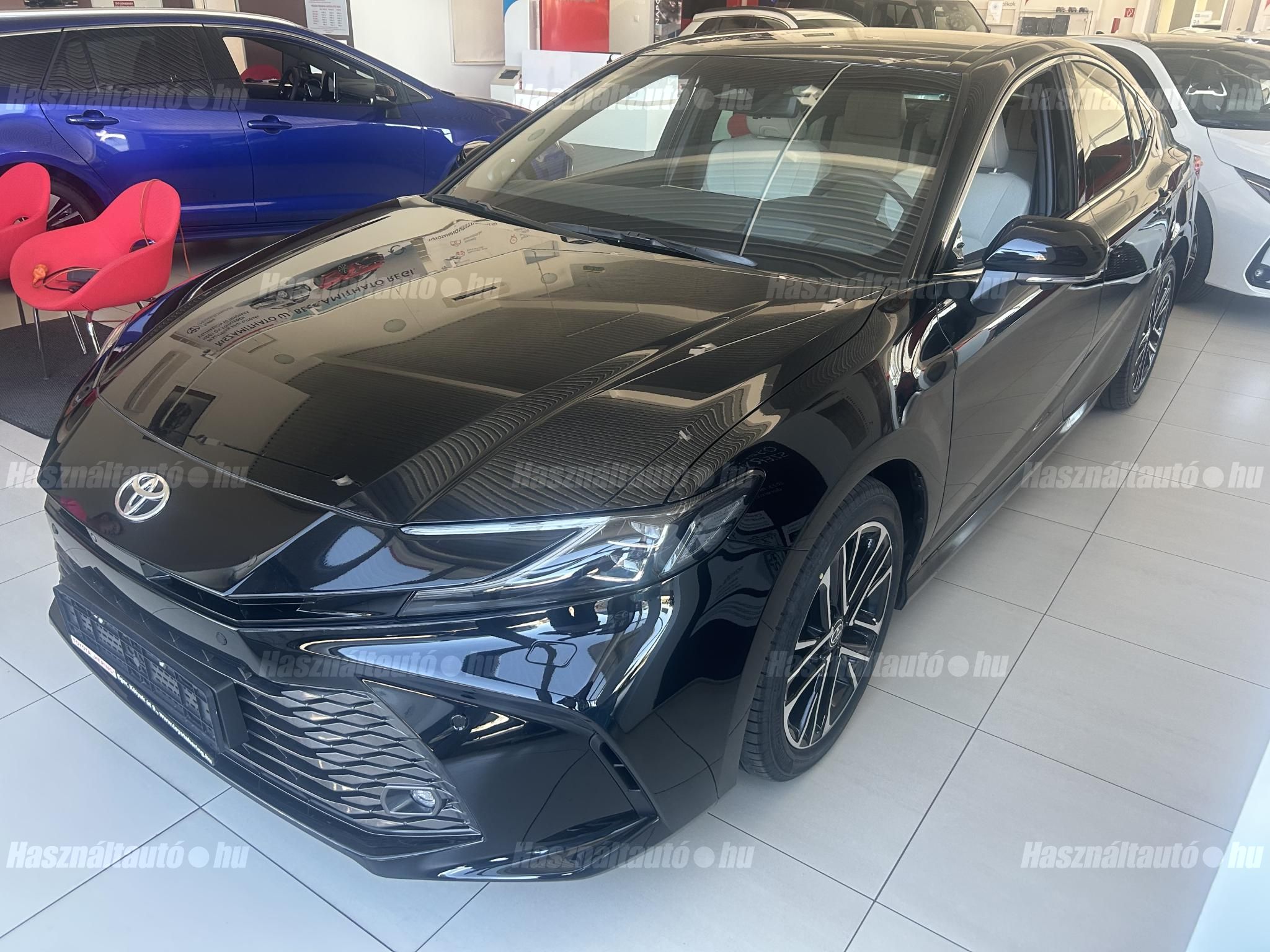 TOYOTA CAMRY 2025 - 1