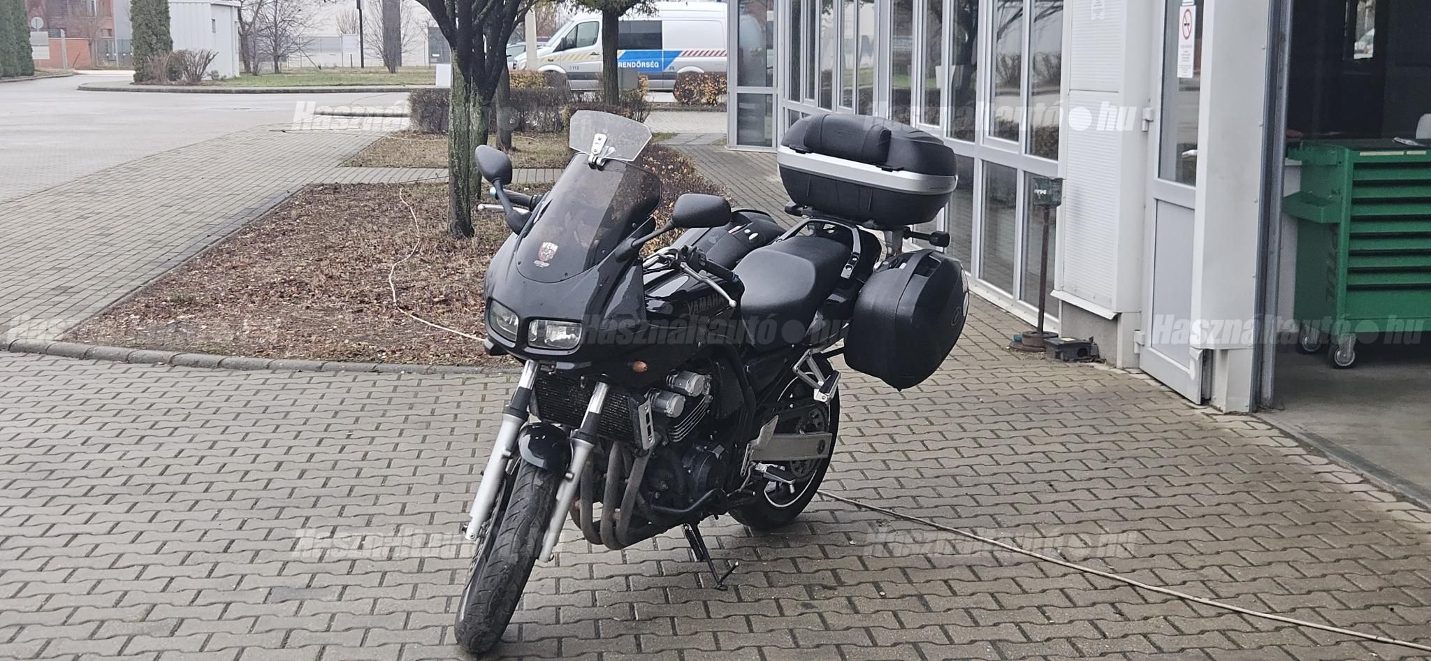 YAMAHA FZS 600 (FAZER) 2001/4 - 1