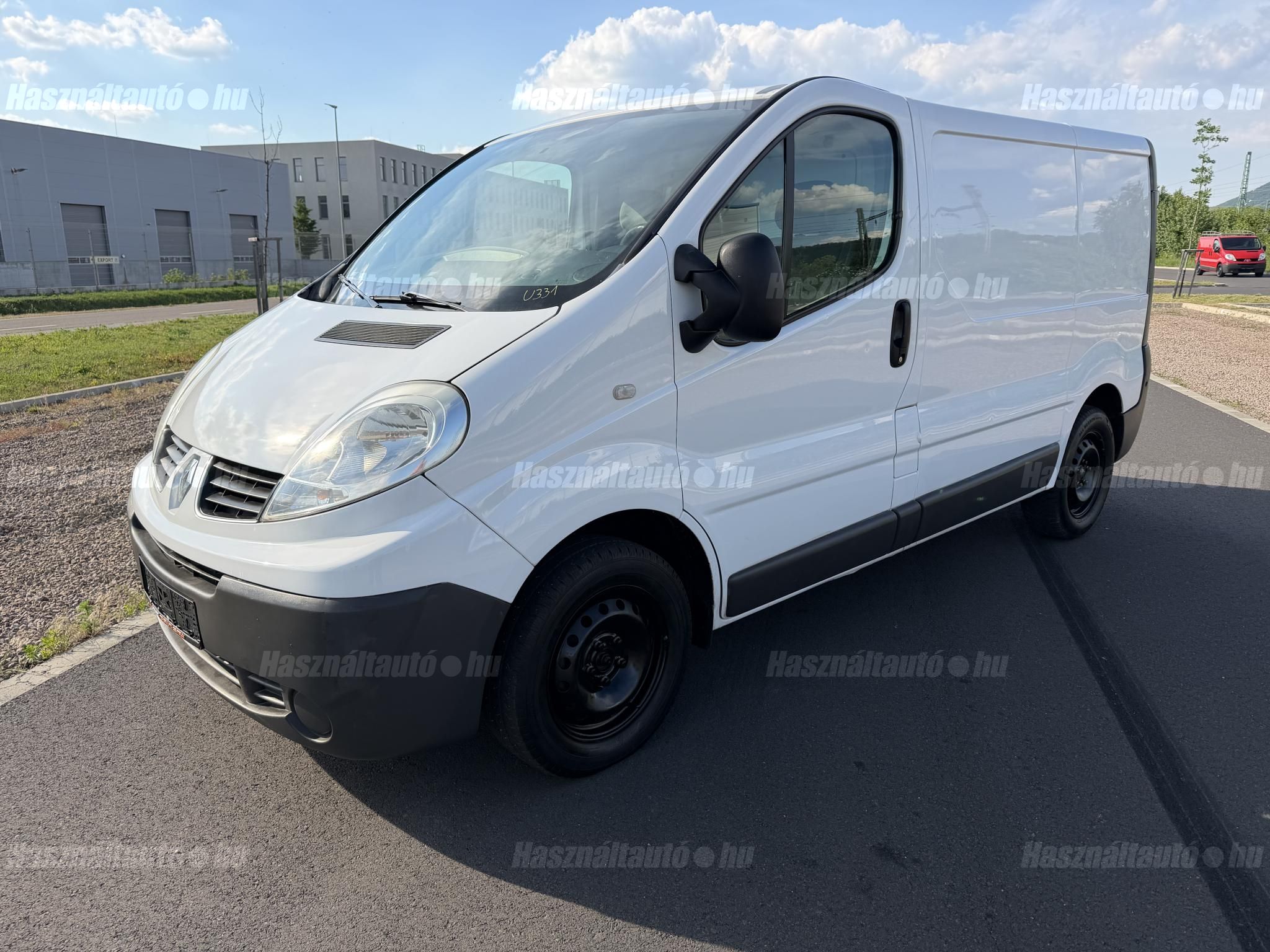 RENAULT TRAFIC 2011/8 - 1