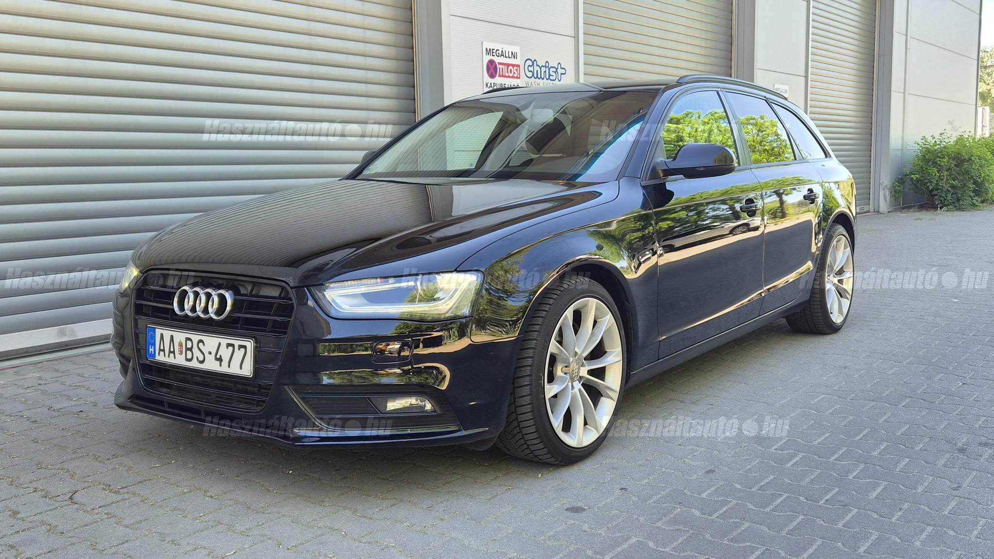AUDI A4 2012/7 - 1