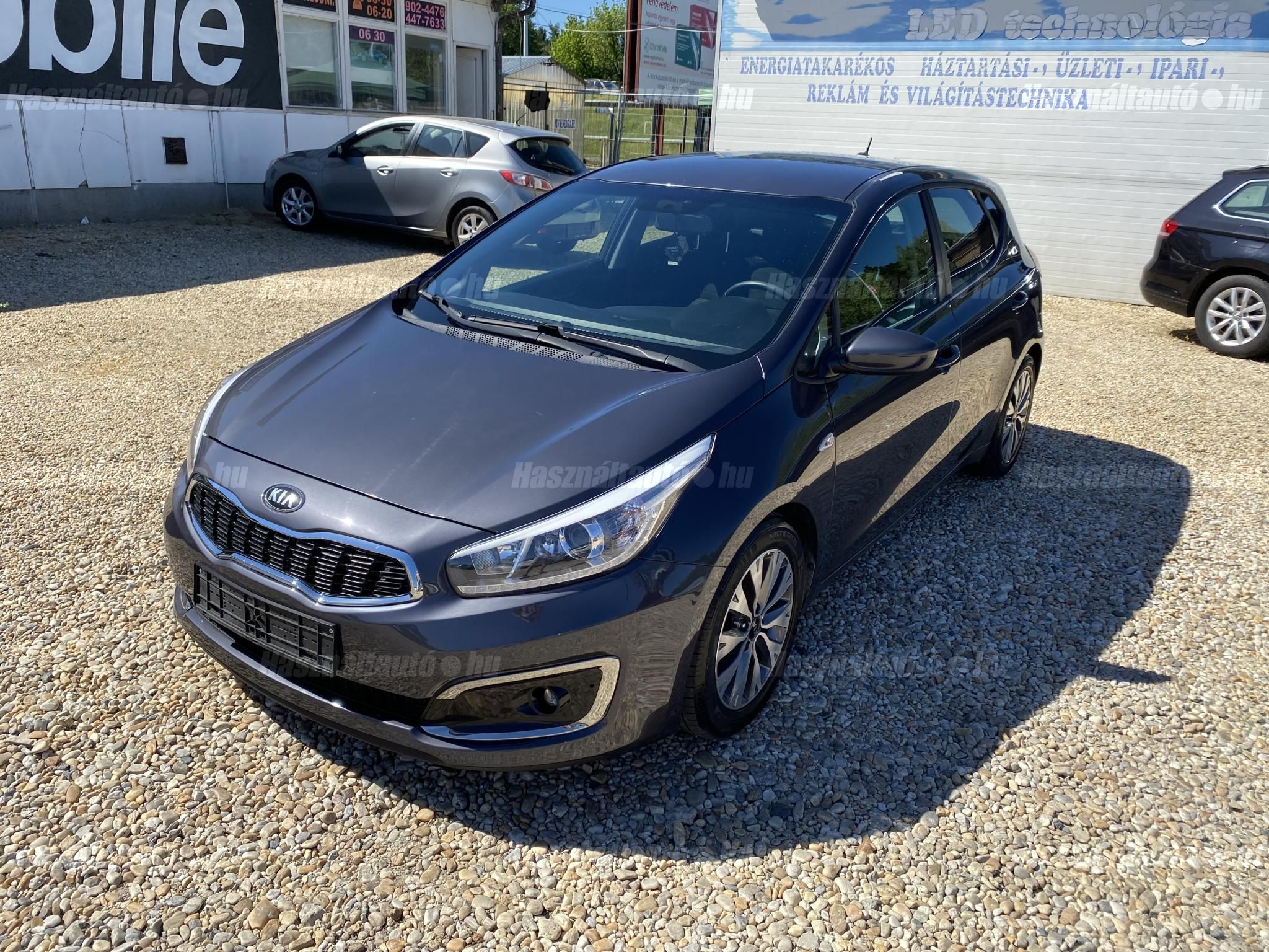 KIA CEE'D 2016/5 - 1