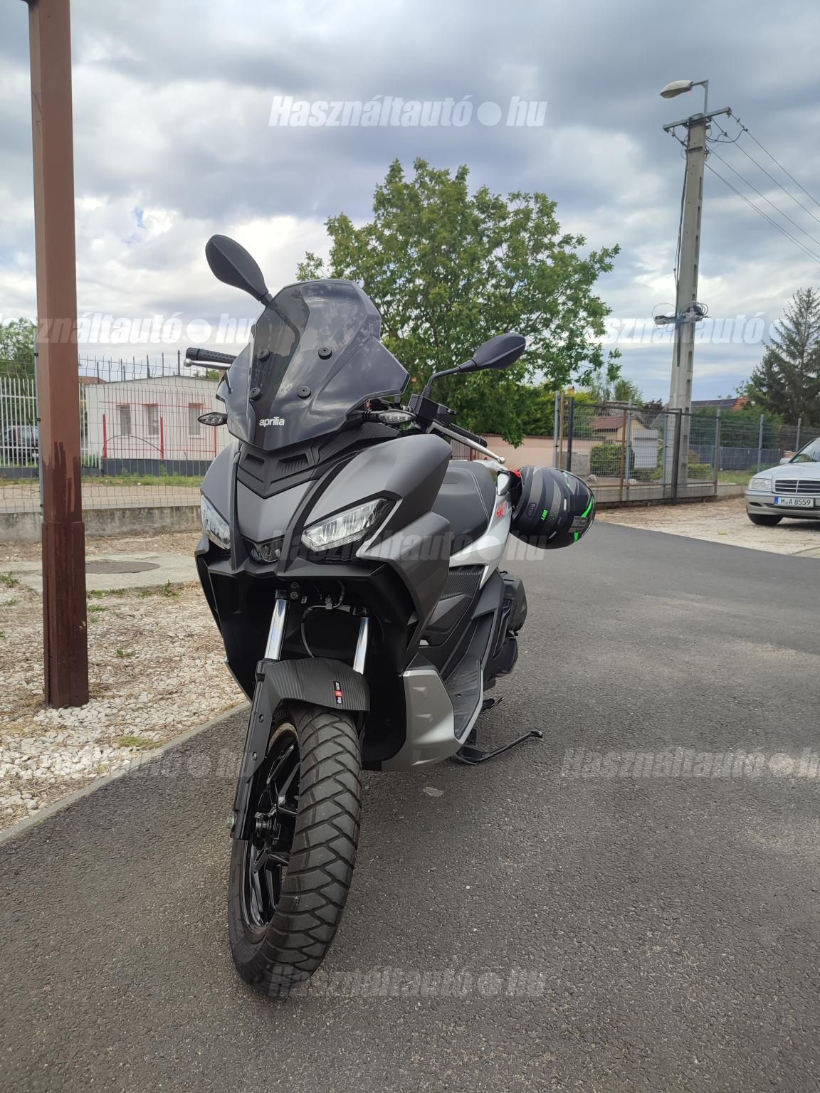 APRILIA SR GT 125 2022/5 - 1