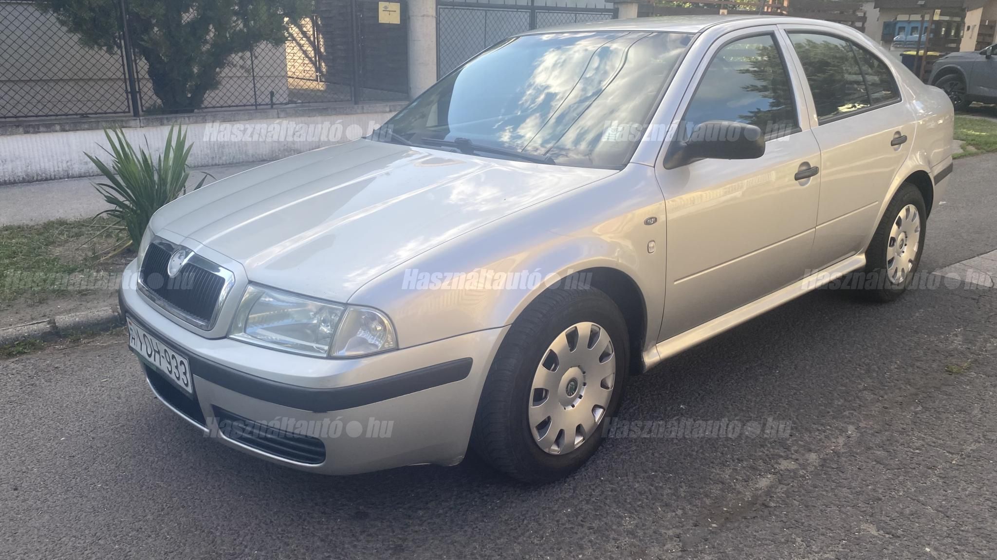 SKODA OCTAVIA 2004 - 1