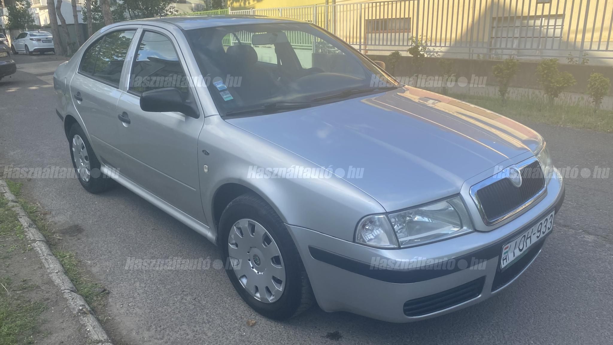 SKODA OCTAVIA 2004 - 1