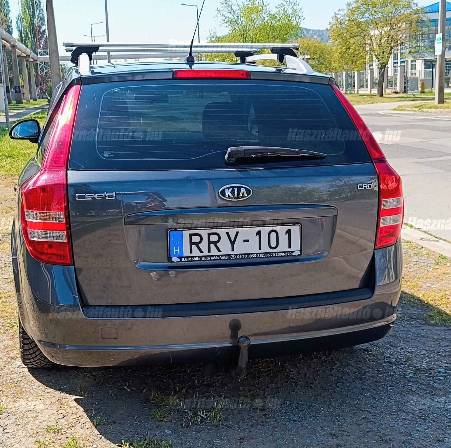 KIA CEE'D 2008/6 - 1