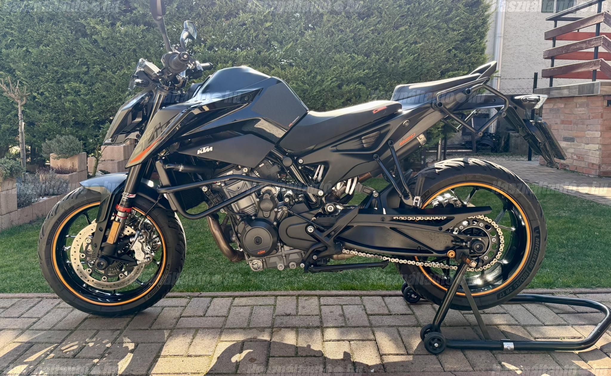 KTM 890 DUKE 2022/4 - 1