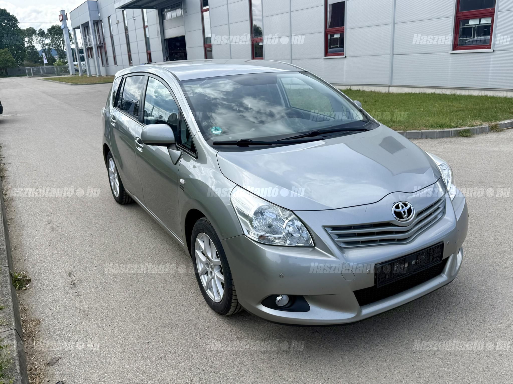 TOYOTA VERSO 2012/5 - 1