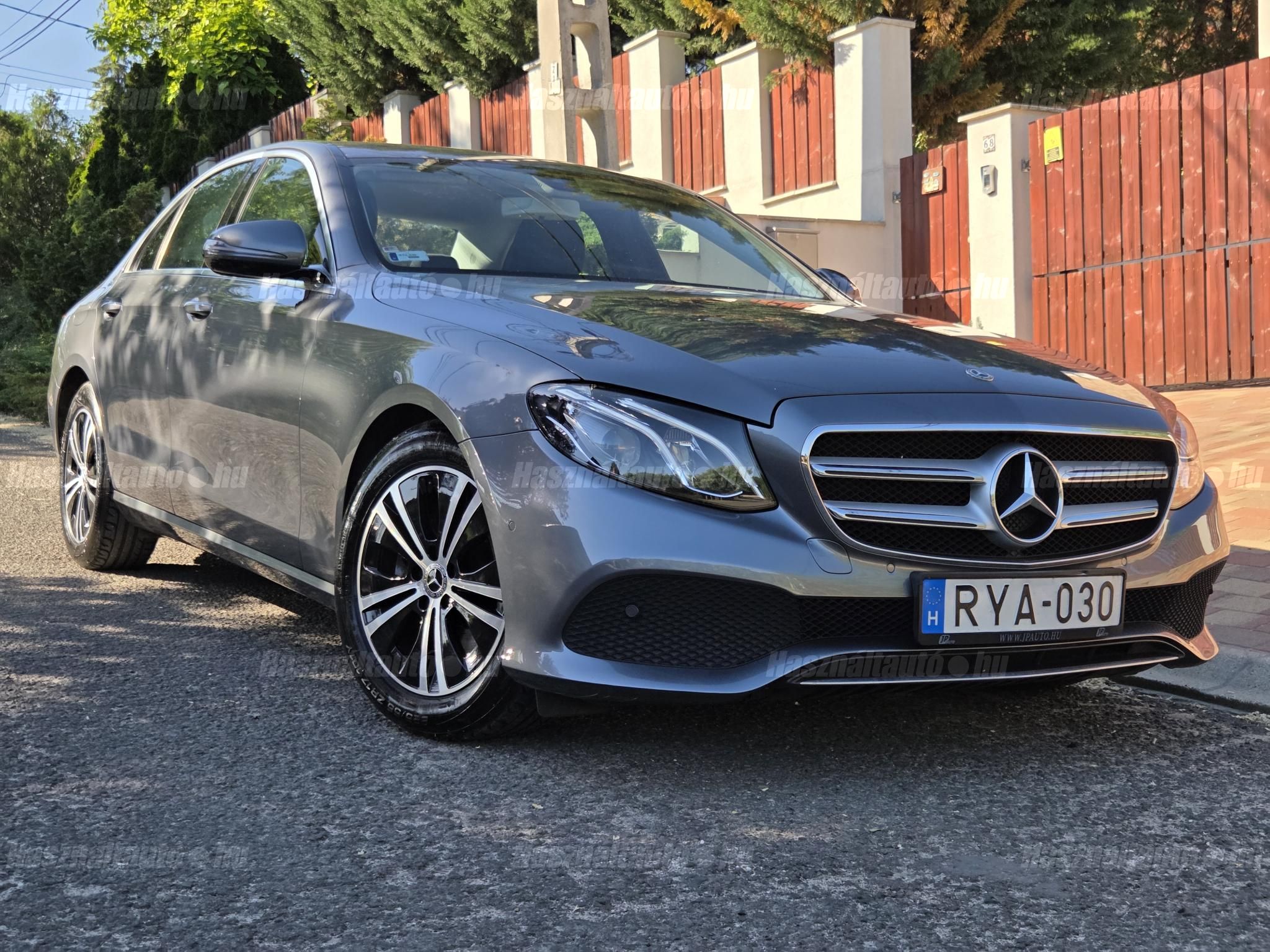 MERCEDES-BENZ E 200 2019/12 - 1