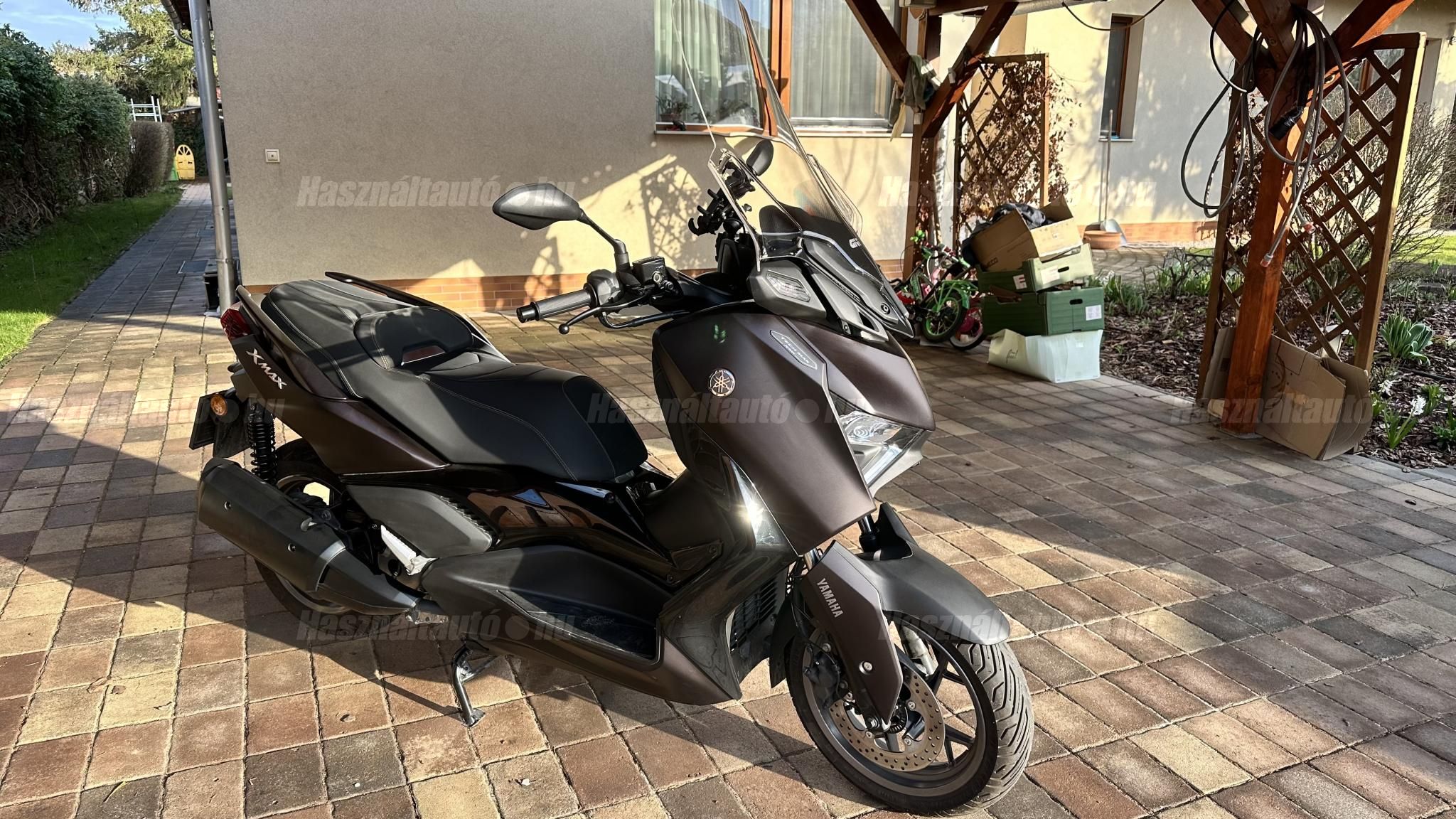 YAMAHA X-MAX 300 2024/5 - 1
