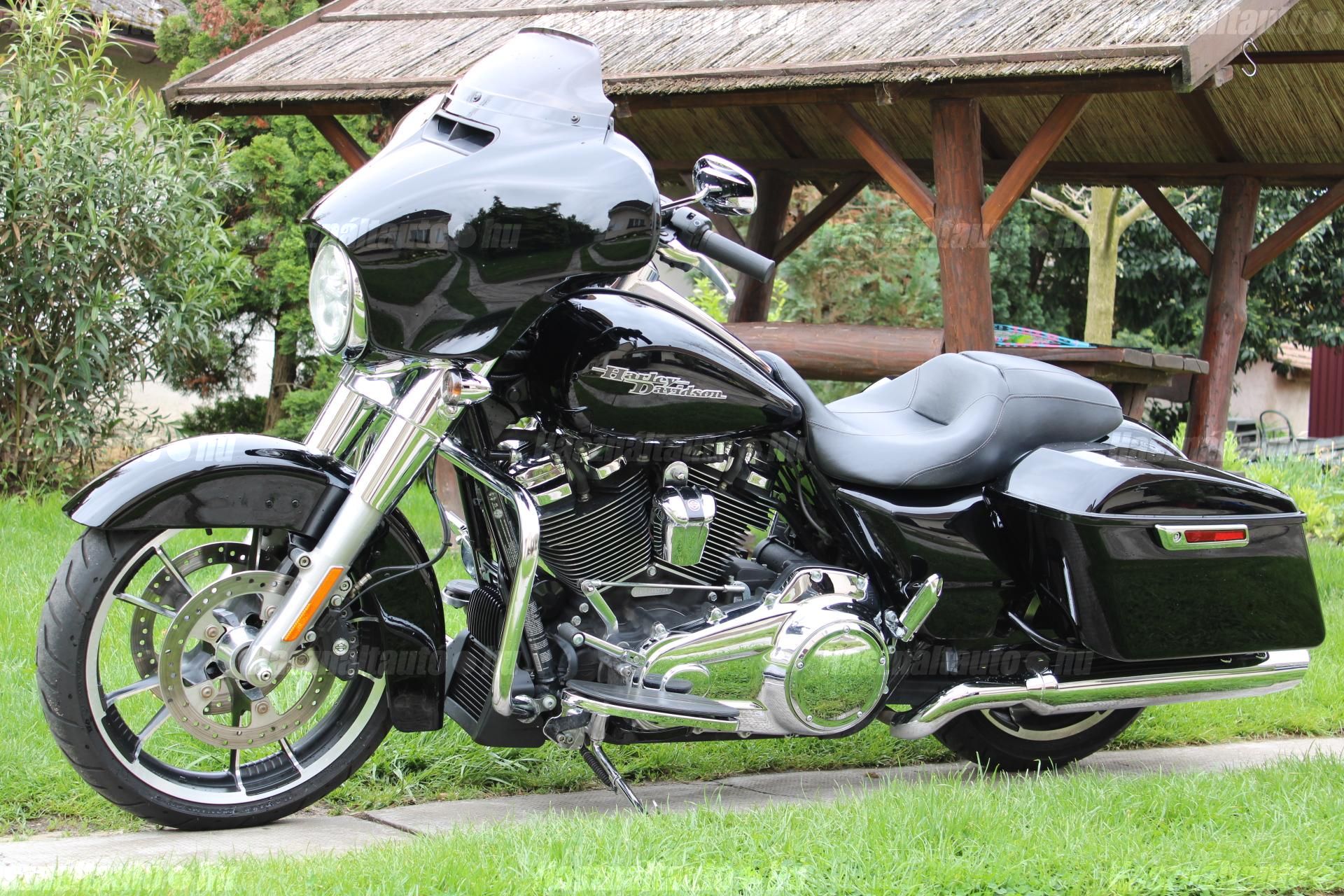 HARLEY-DAVIDSON STREET GLIDE 2020/2 - 1