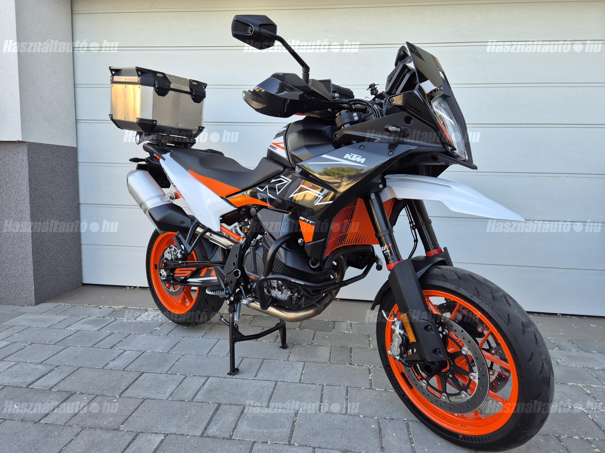 KTM 890 2025/6 - 1