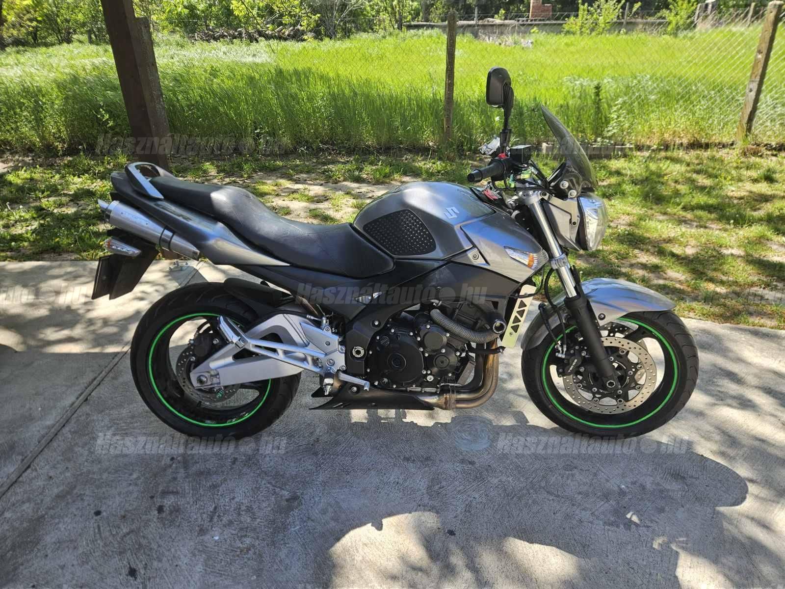 SUZUKI GSR 600 2009/4 - 1
