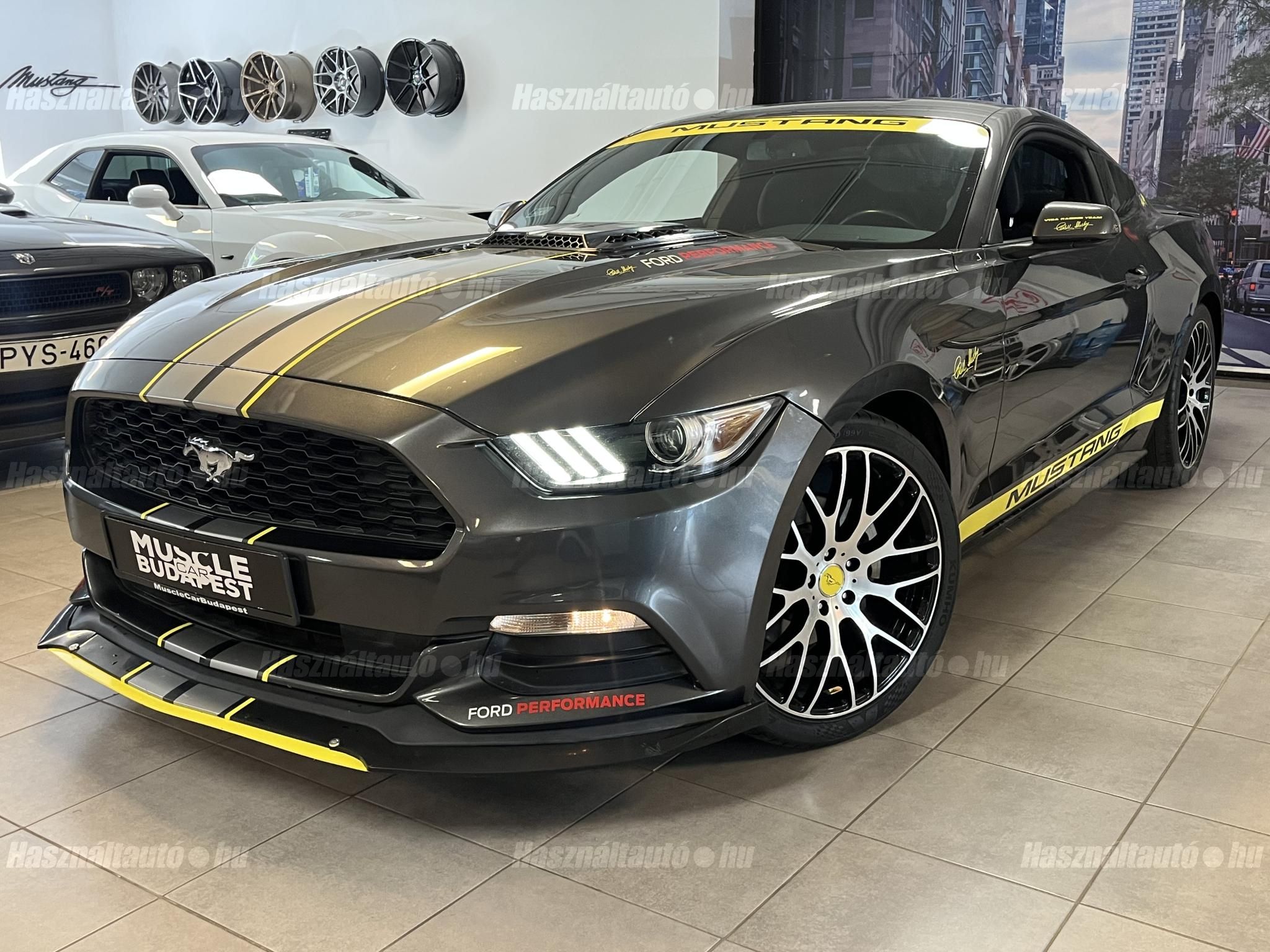FORD MUSTANG 2017 - 1