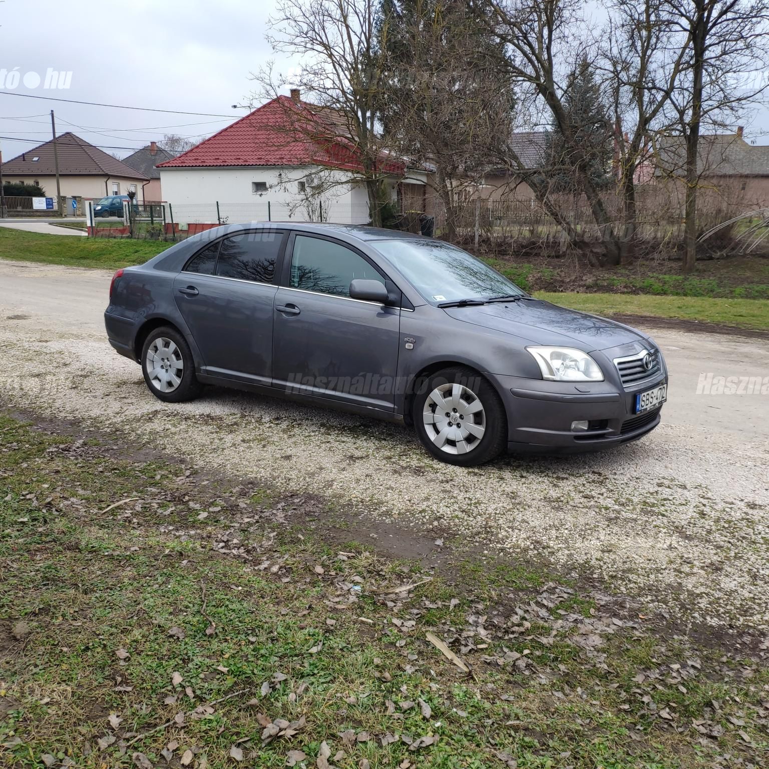 TOYOTA AVENSIS 2004/6 - 1