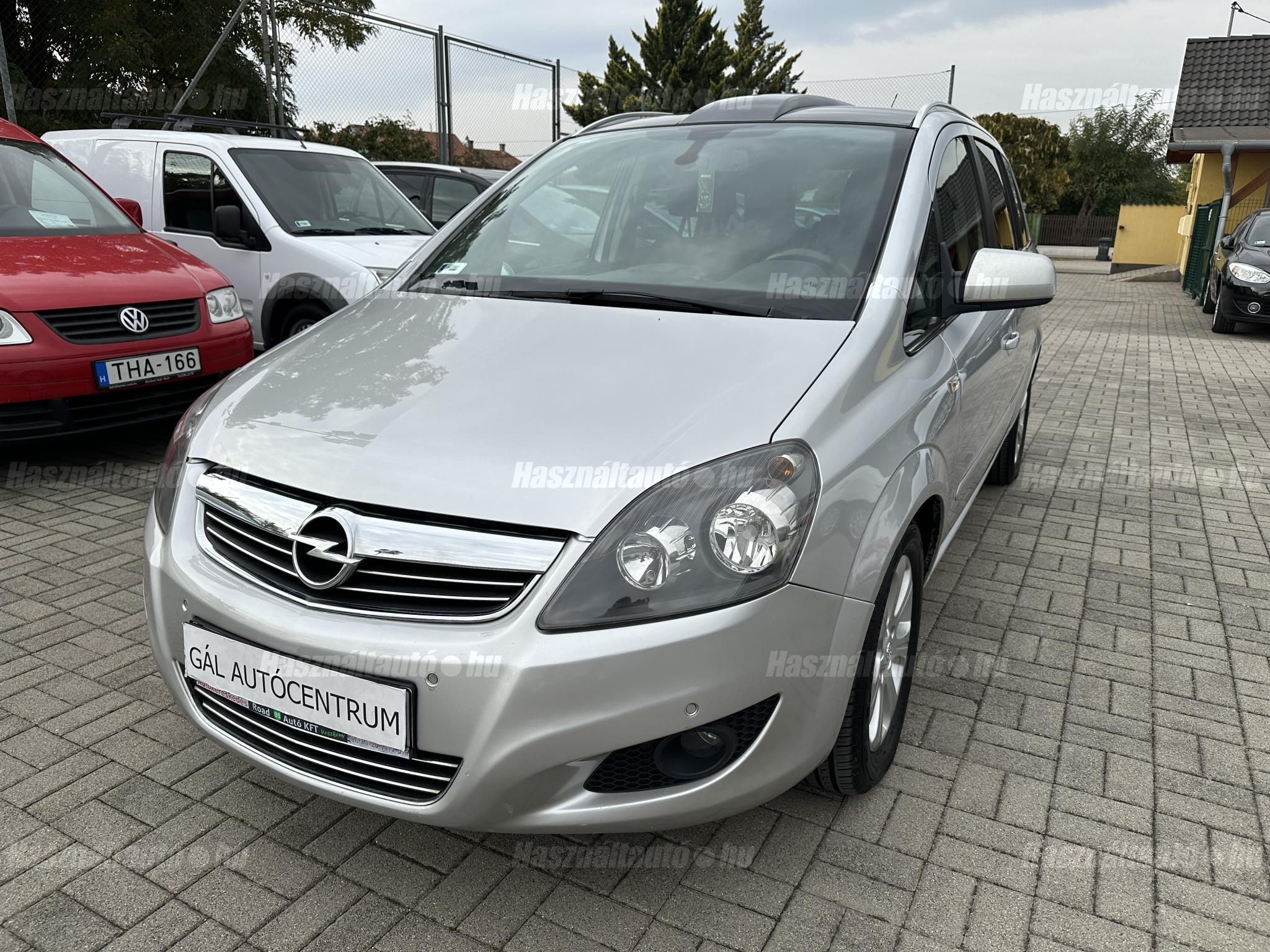 OPEL ZAFIRA B 2011/9 - 1