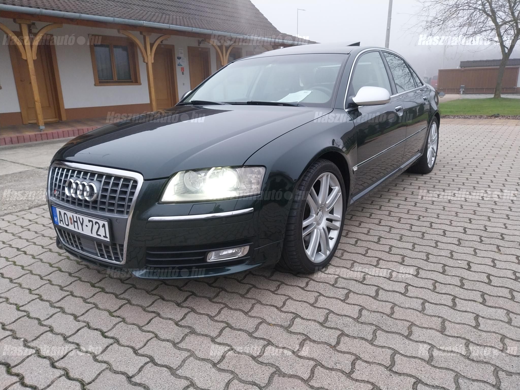 AUDI S8 2007/2 - 1