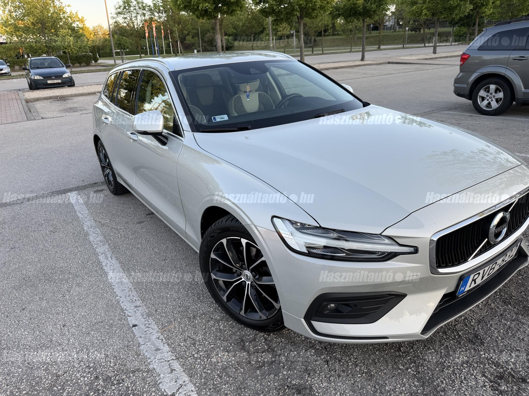 VOLVO V60 2019/11 - 1
