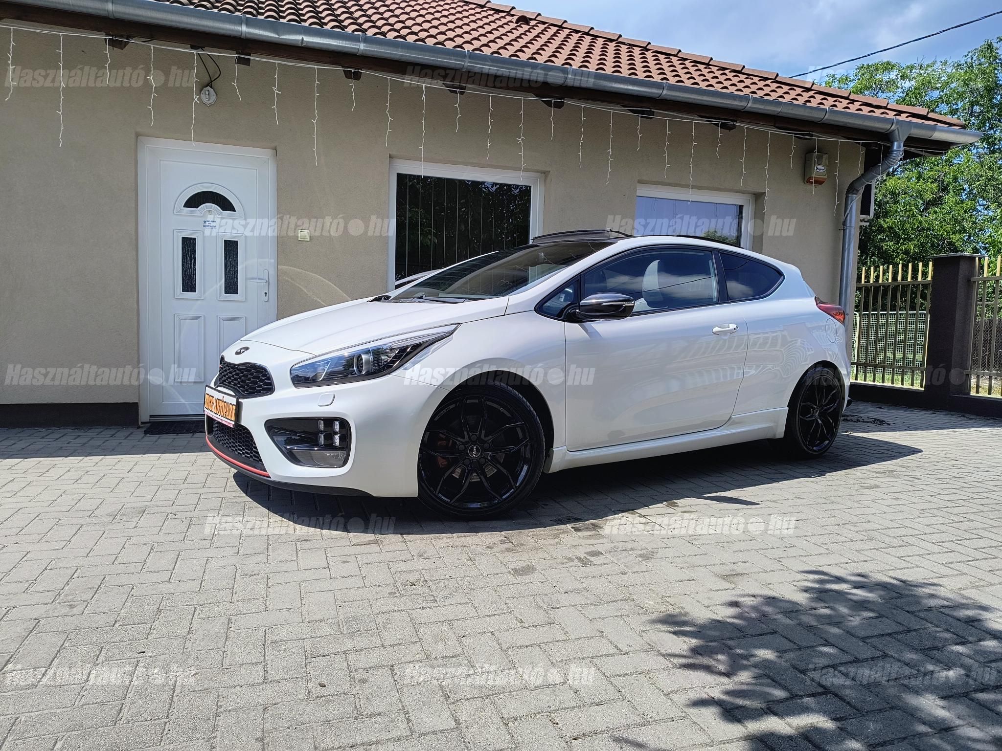 KIA PRO CEE'D 2014/12 - 1