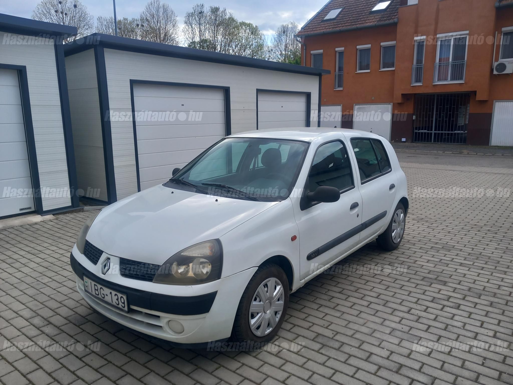 RENAULT CLIO 2002/3 - 1