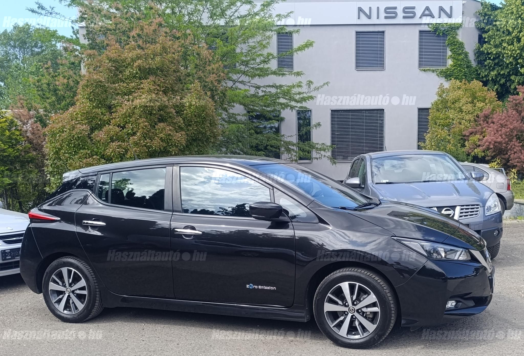 NISSAN LEAF 2018/12 - 1