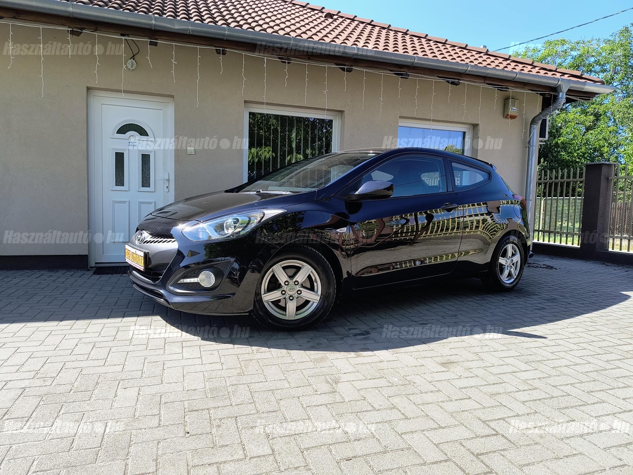 HYUNDAI I30 2013/1 - 1