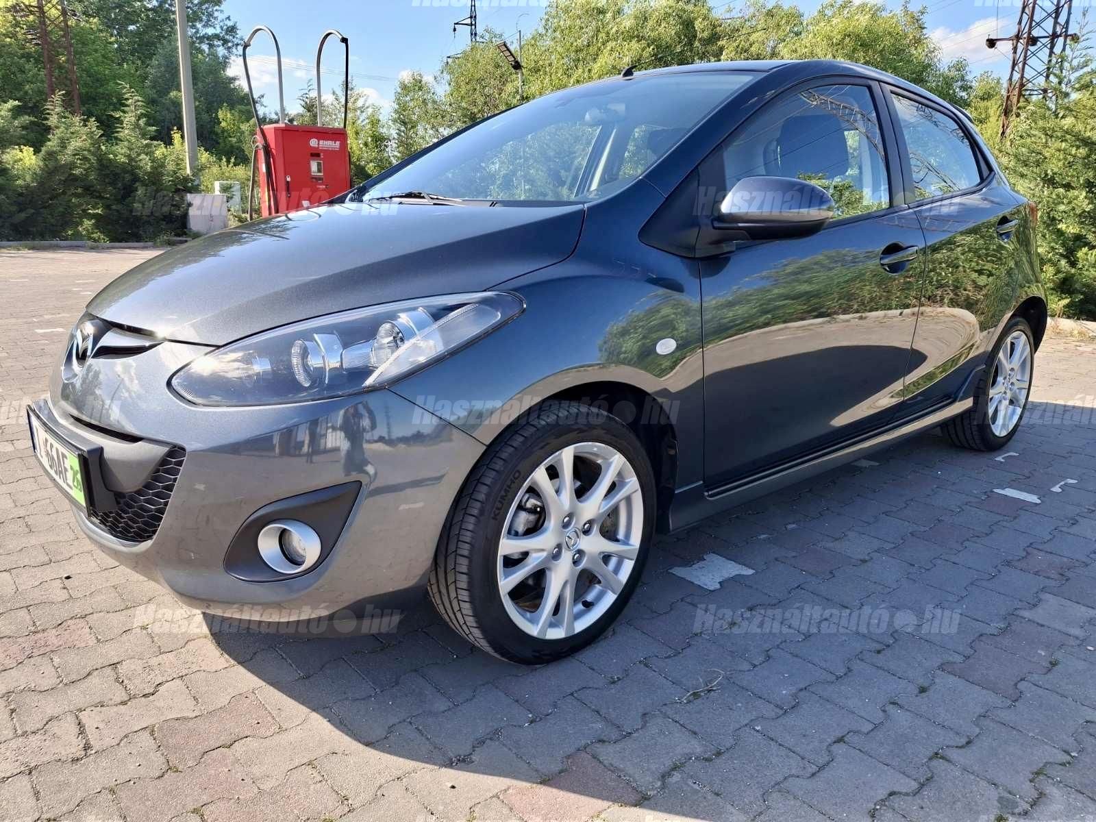 MAZDA 2 2013/8 - 1