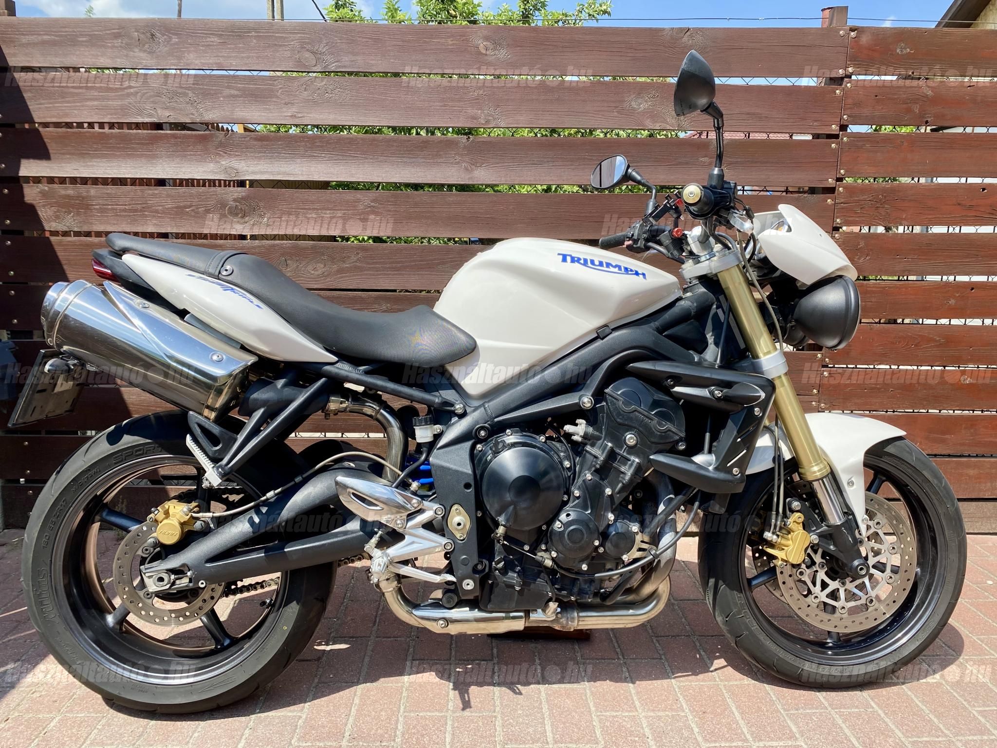 TRIUMPH STREET TRIPLE 675 2009/7 - 1