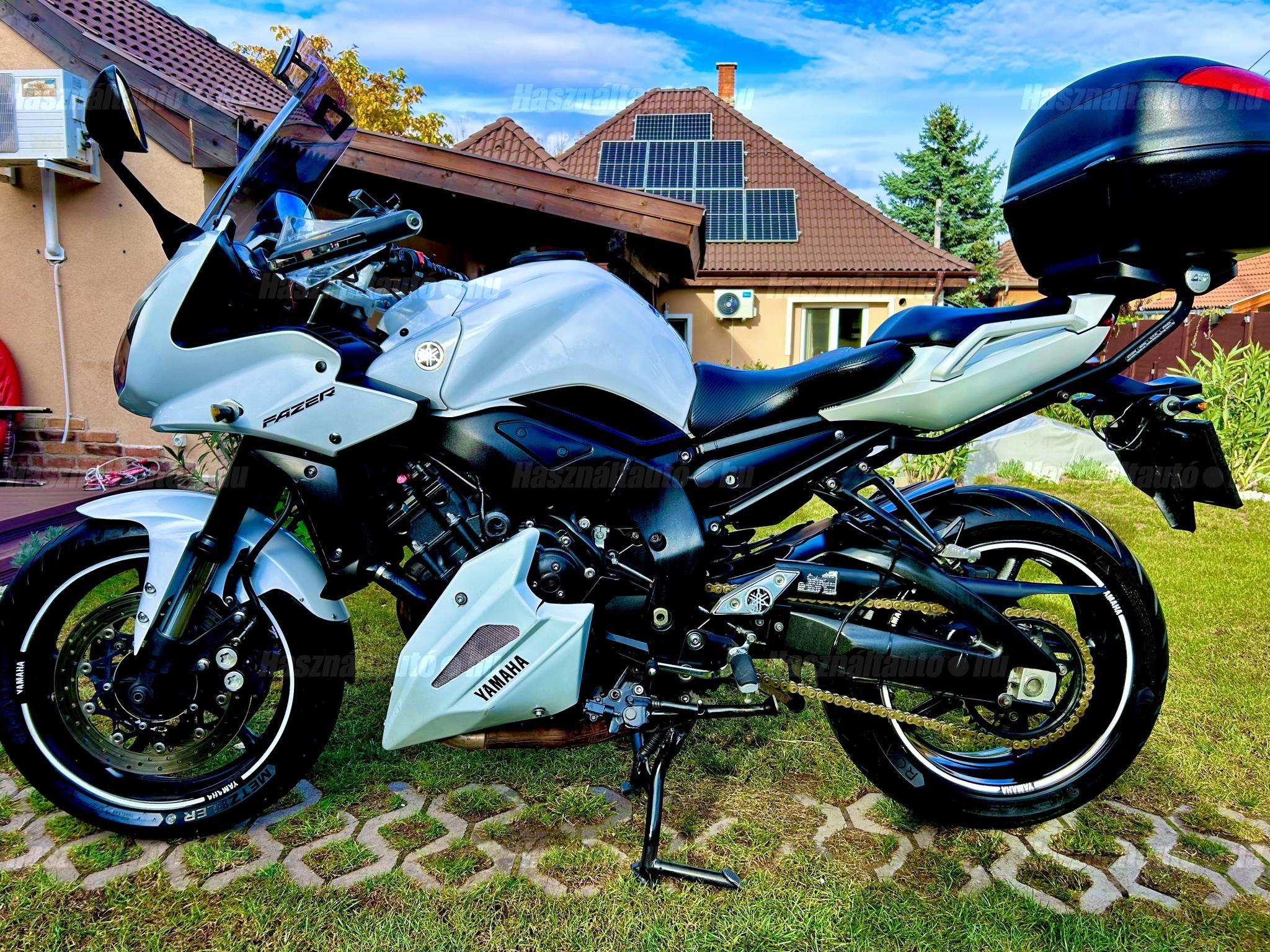 YAMAHA FZ1 (FAZER) 2010/5 - 1
