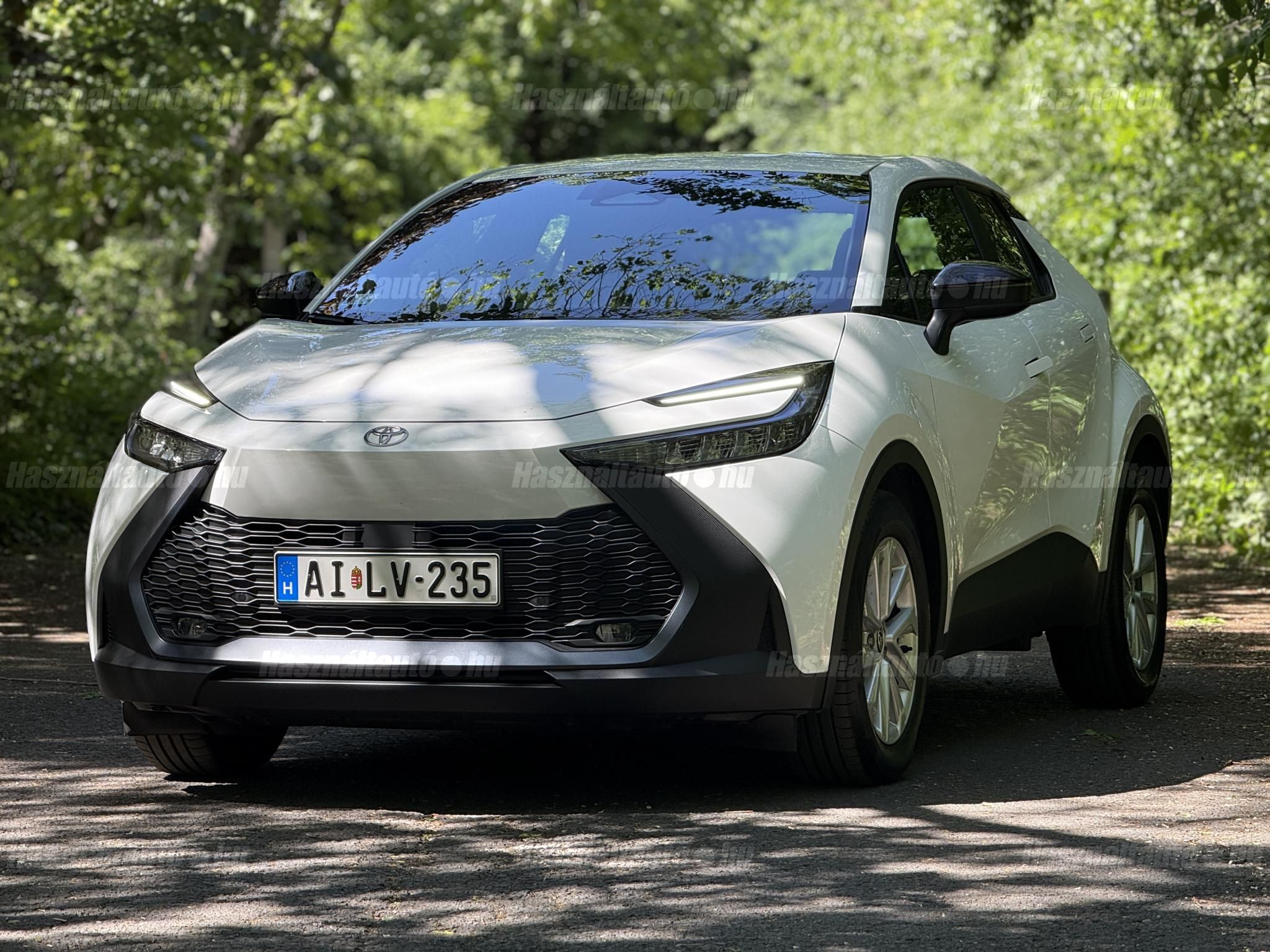 TOYOTA C-HR 2025/1 - 1