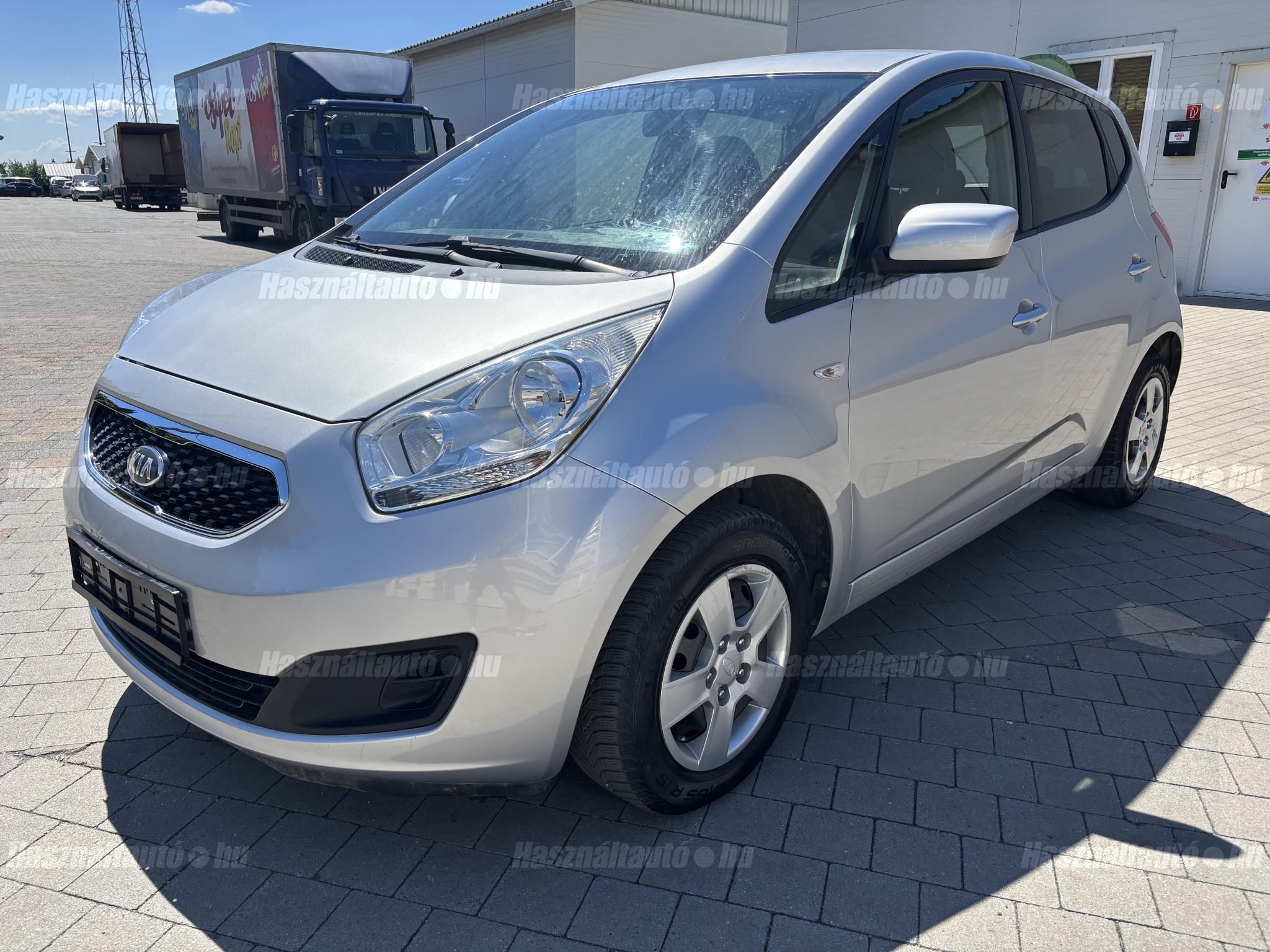 KIA VENGA 2012/12 - 1